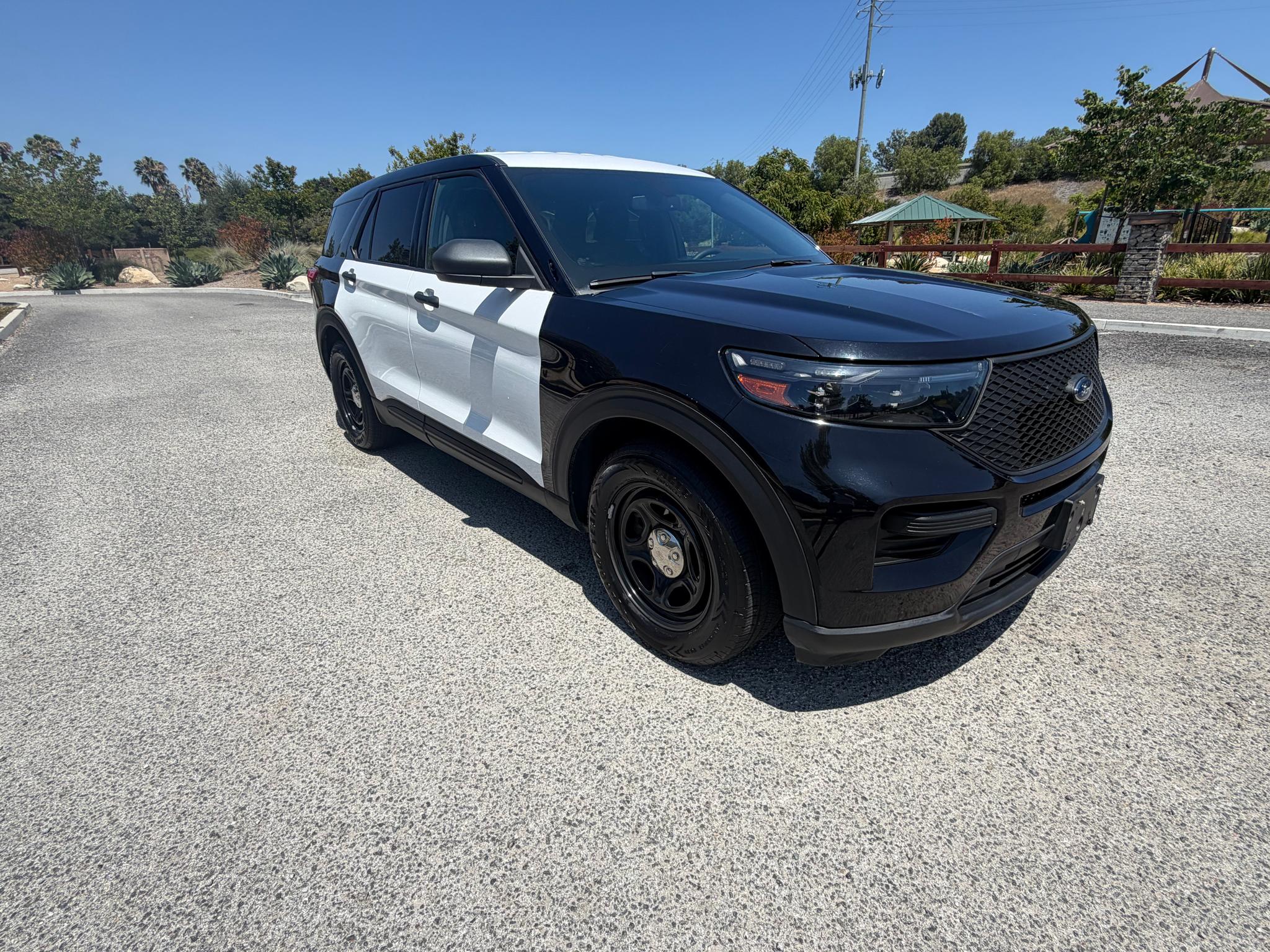2020 Ford Interceptor Utility - image 3