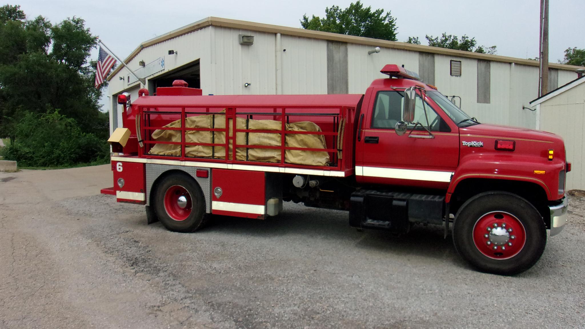 1996 Deep South GMC Tanker - image 3