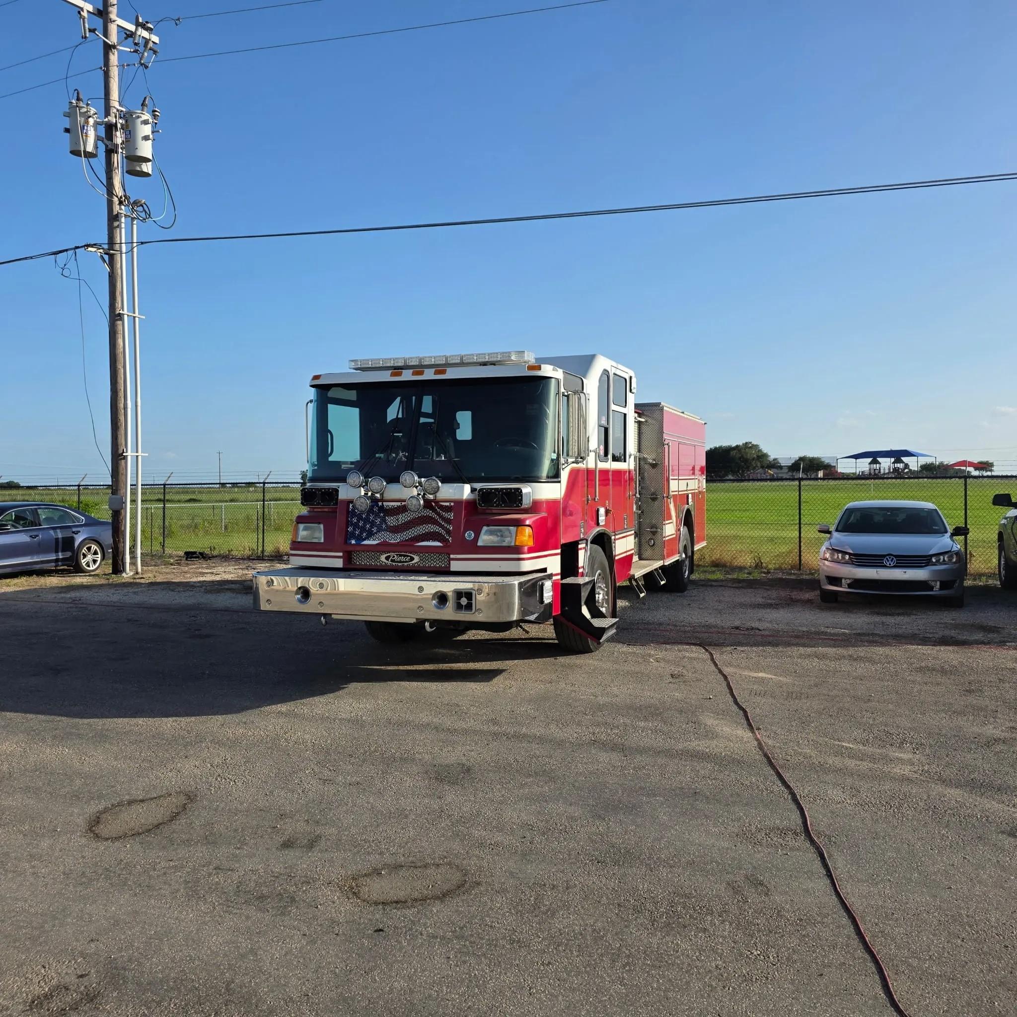2006 Pierce Enforcer Pumper - image 3