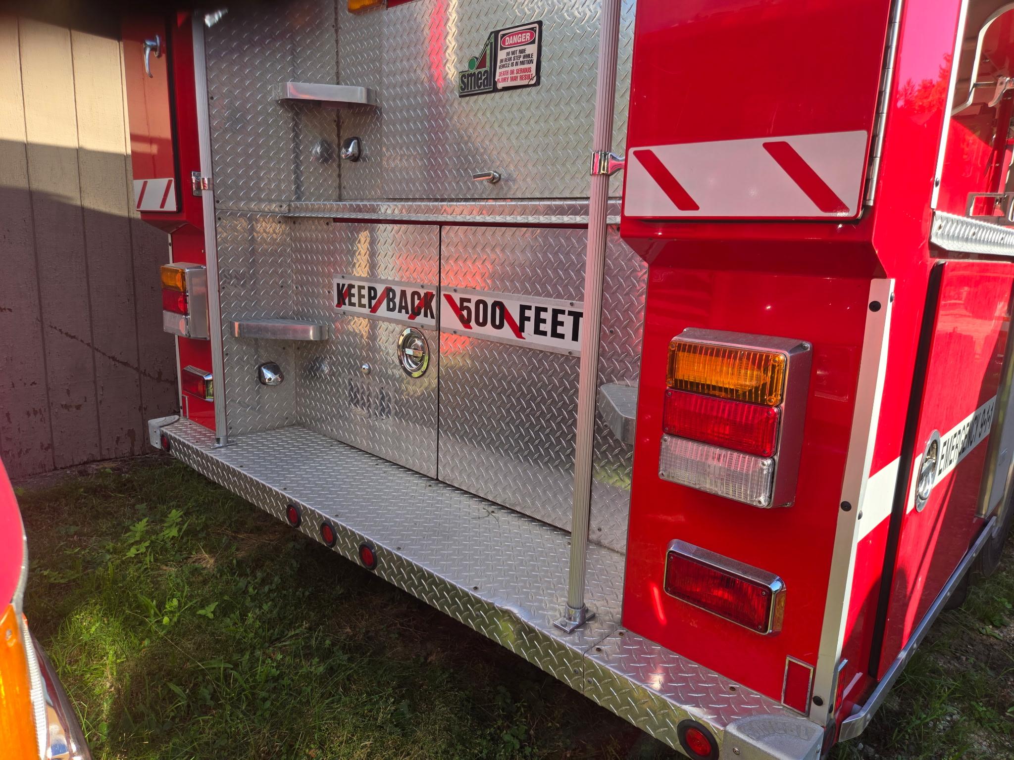 1998 International Pumper - image 4
