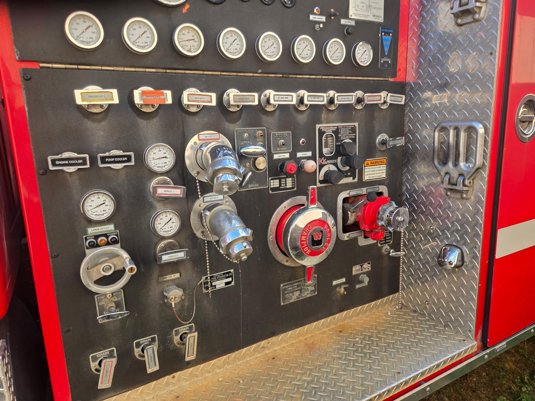 1998 International Pumper - image 10