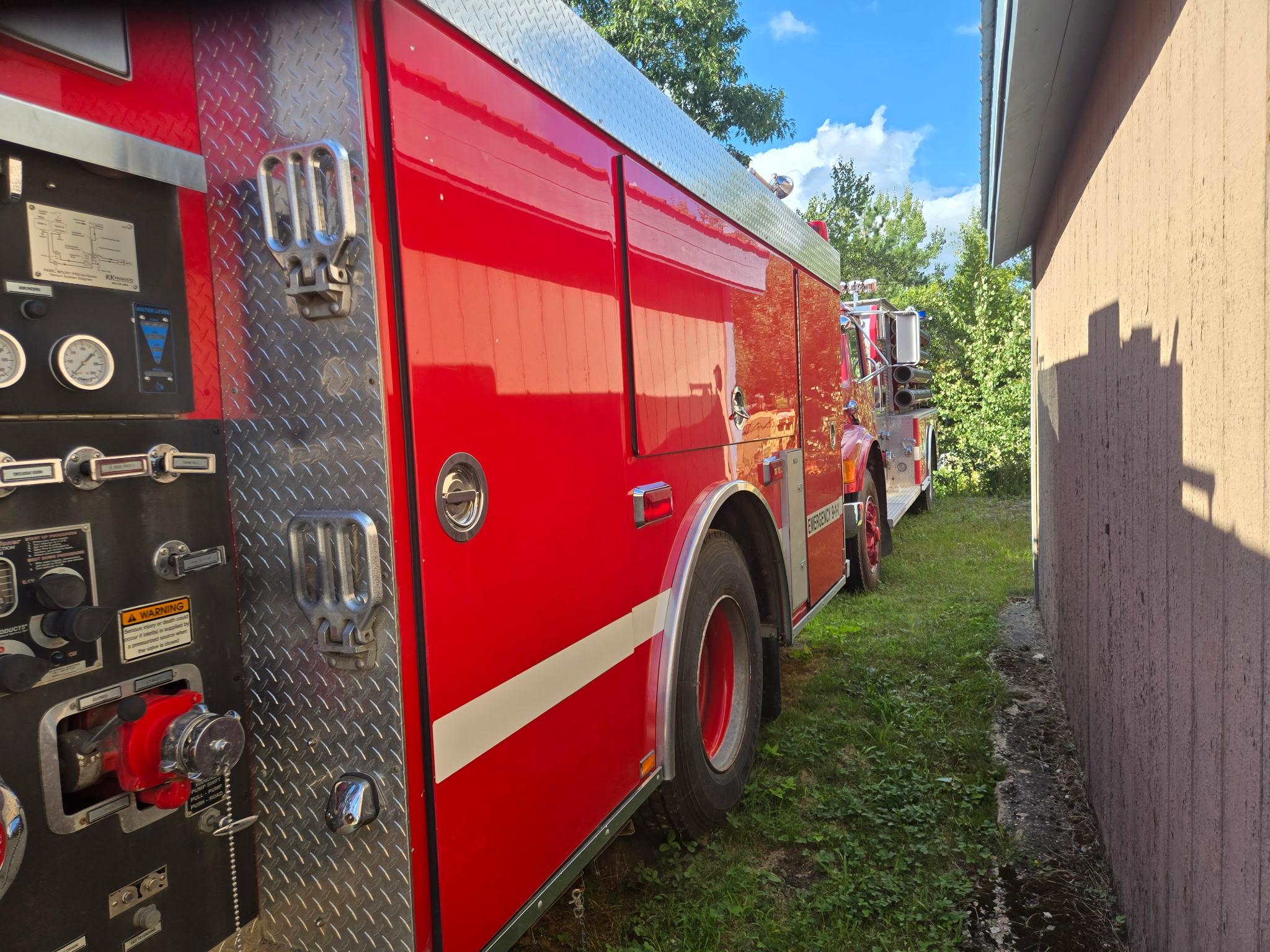 1998 International Pumper - image 15
