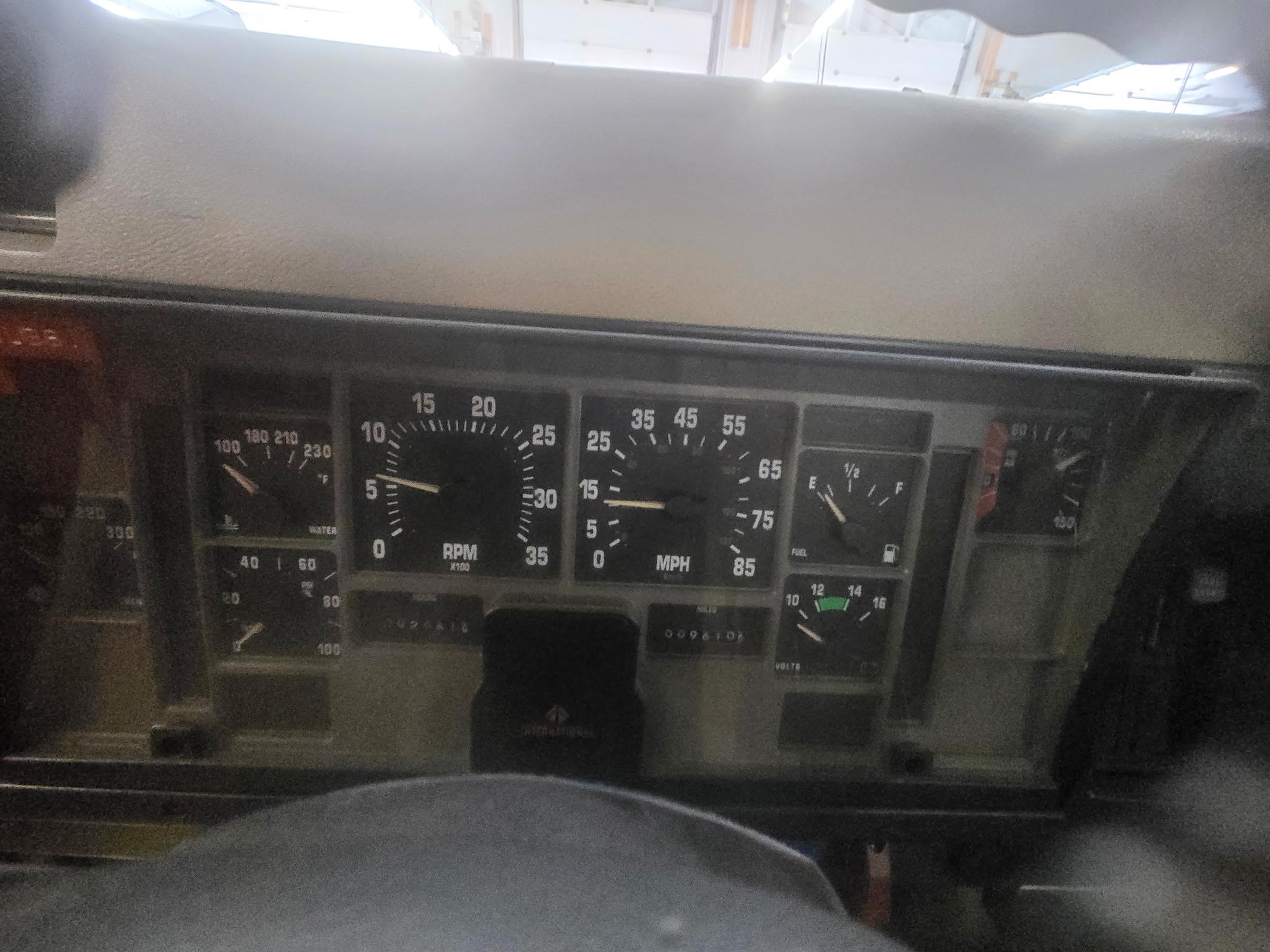 1994 International Pumper Tanker - image 5
