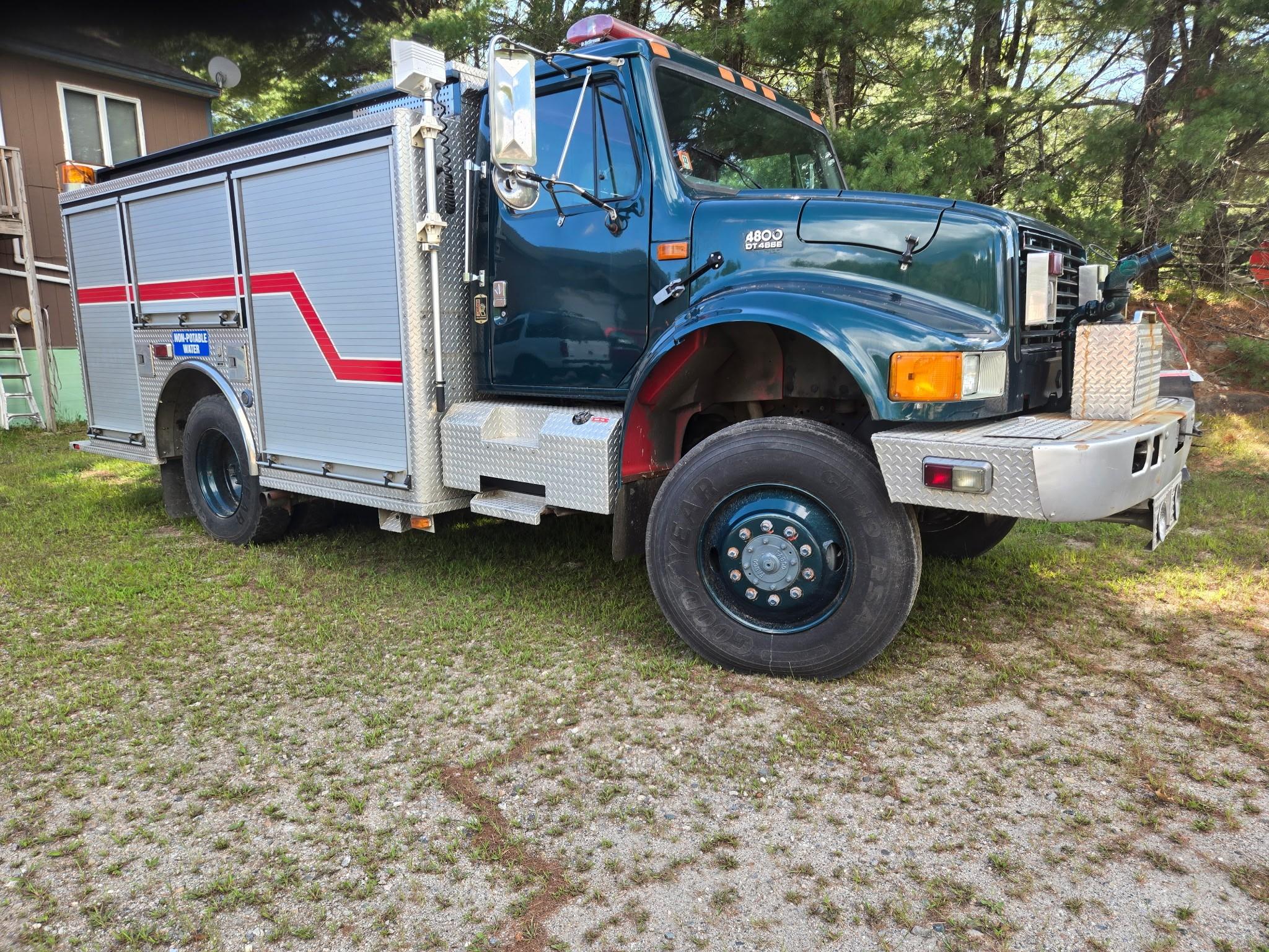 1996 International 4x4 Wildland Unit - image 2