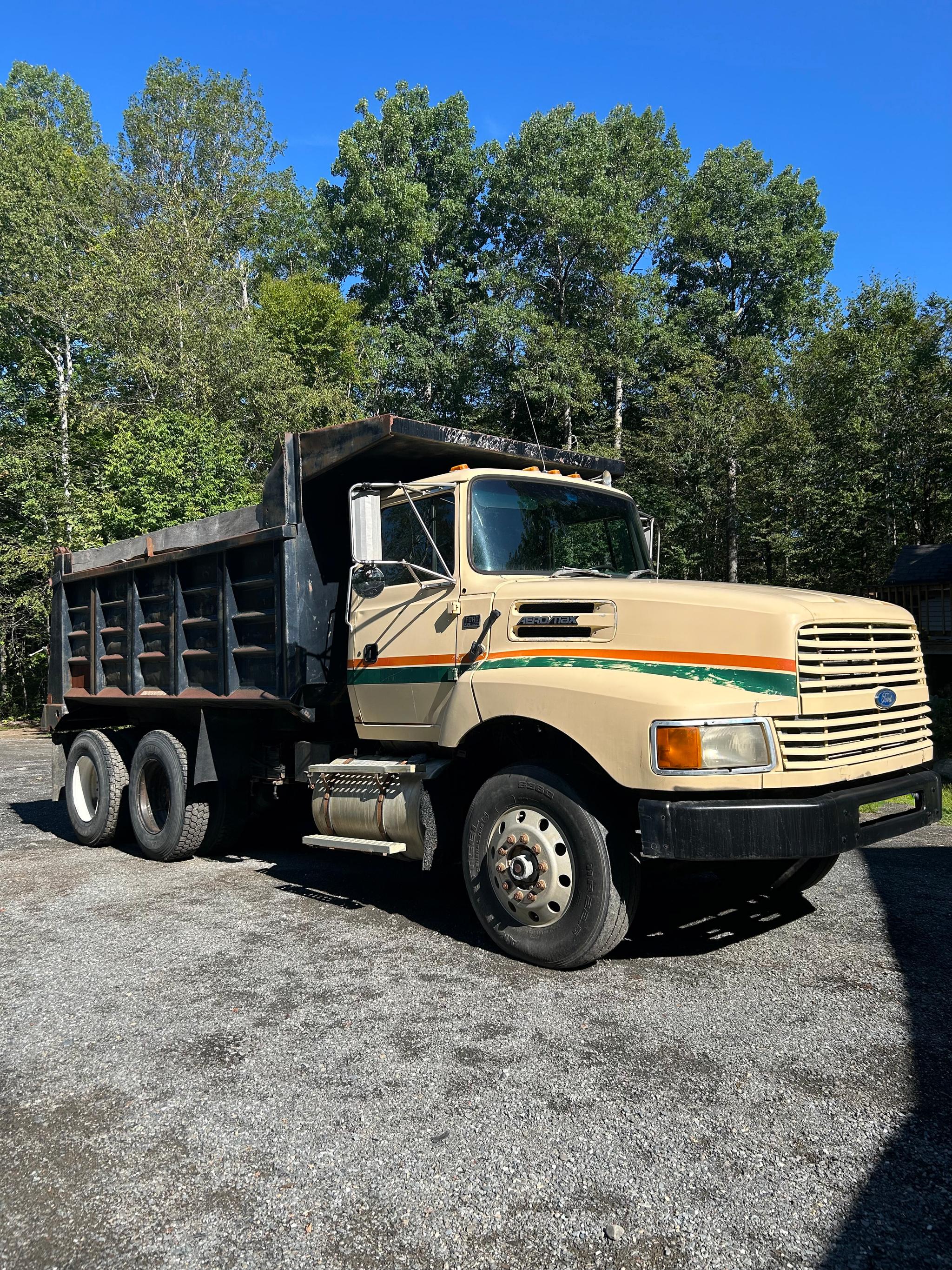 1999 Ford L9000 Dump Truck - image 2