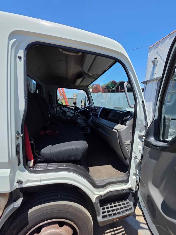 2021 Hino FUSO FE180 Hooklift - image 9