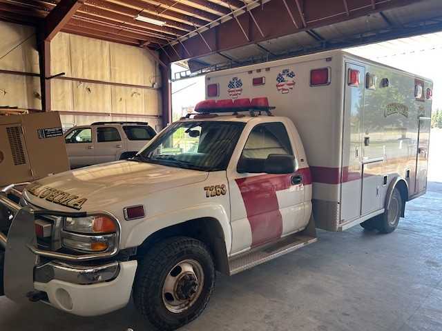 2004 GMC 4x4 Diesel Ambulance