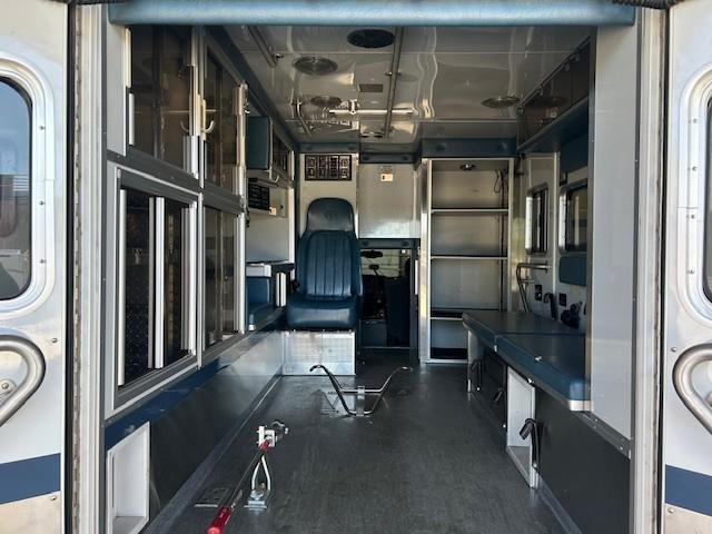 2004 GMC Type III Ambulance - image 11