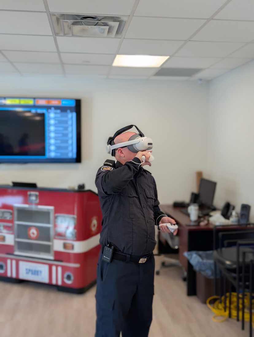 NEw: XpertFire: Virtual Reality Firefighter Training 4-Person Headset — photo 4