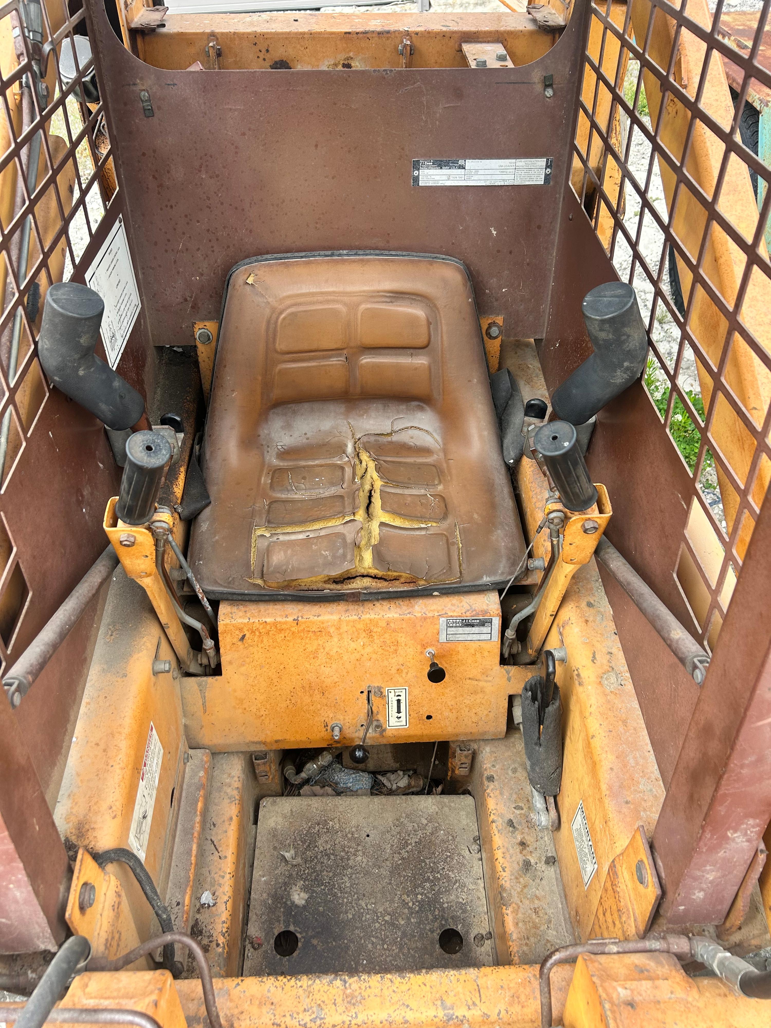 1997 Case 1818 Uni-Loader Skid Steer - image 7