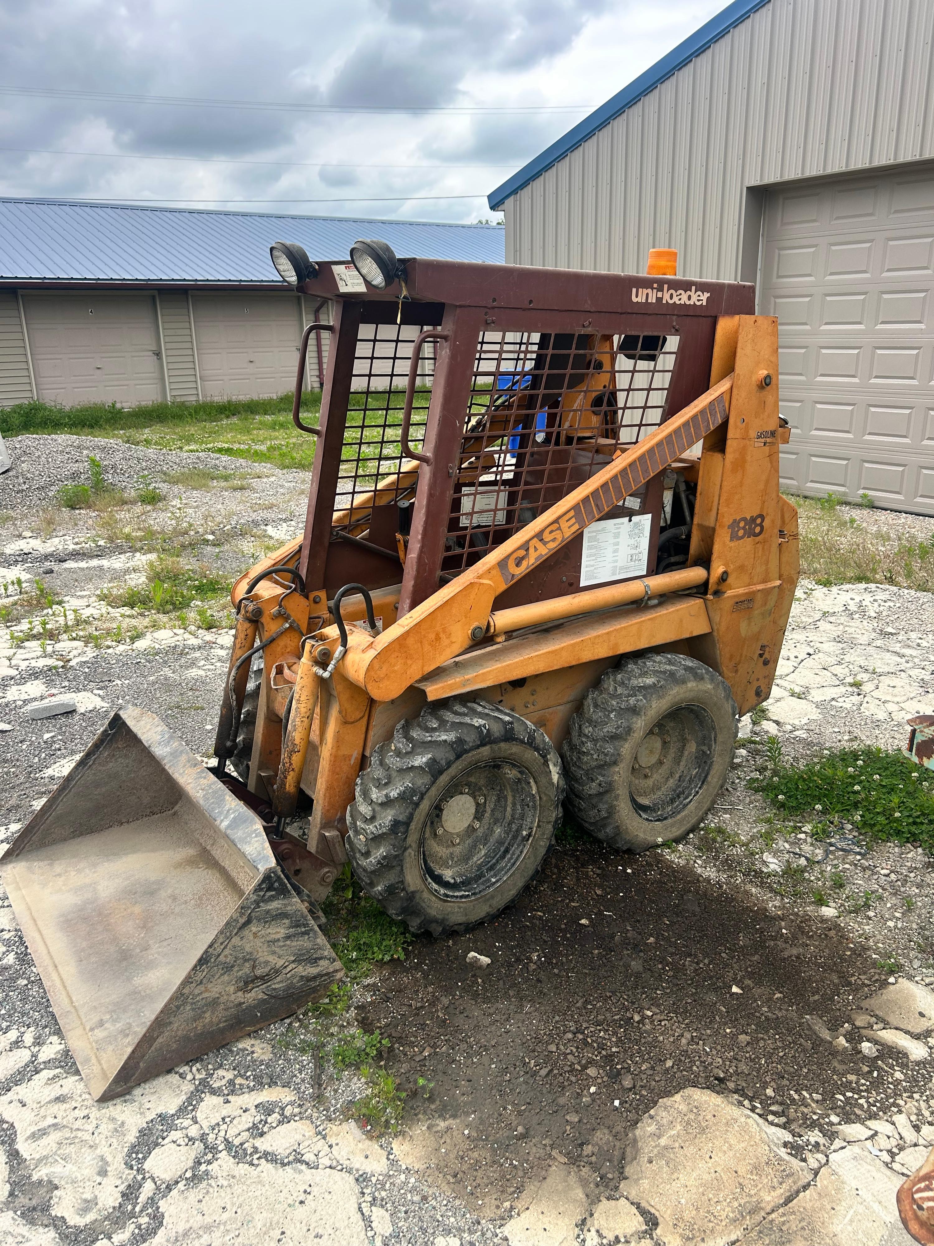 1997 Case 1818 Uni-Loader Skid Steer - image 1