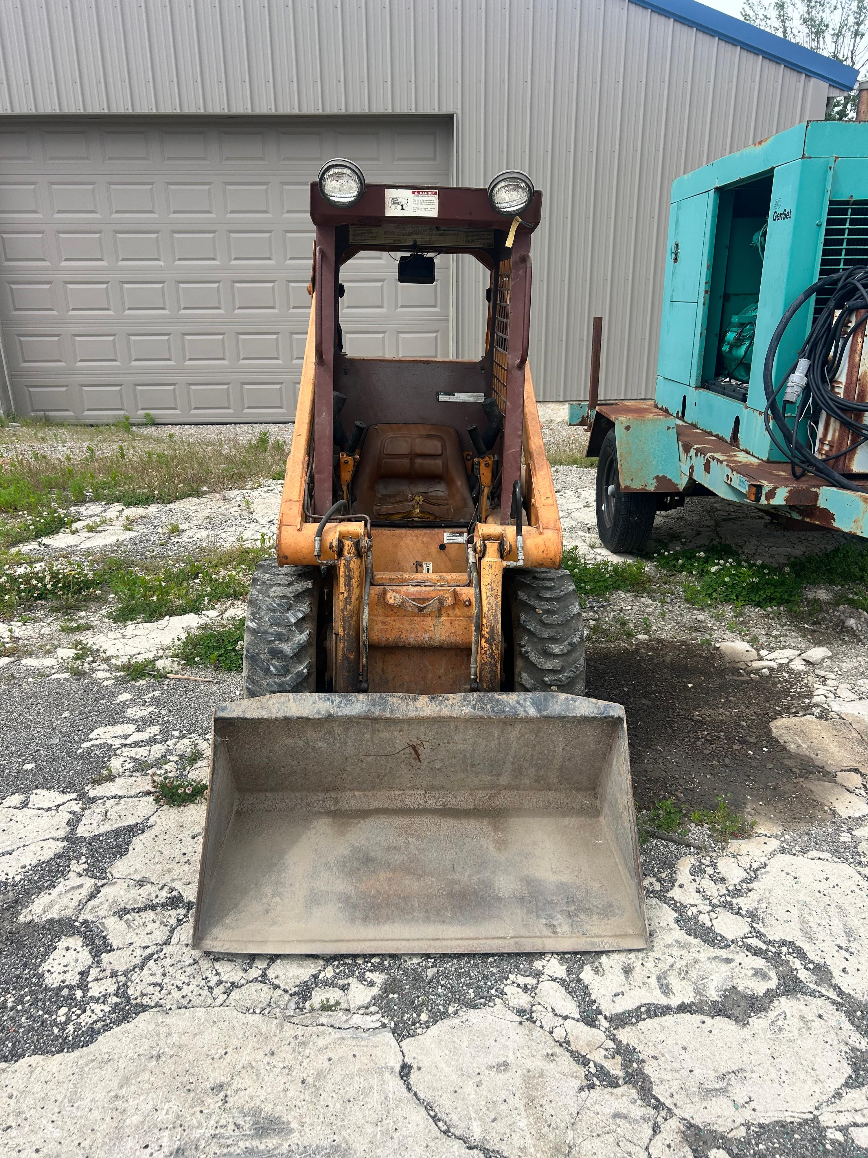 1997 Case 1818 Uni-Loader Skid Steer - image 2