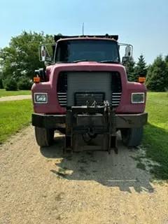 1990 Ford Dump Truck - image 2