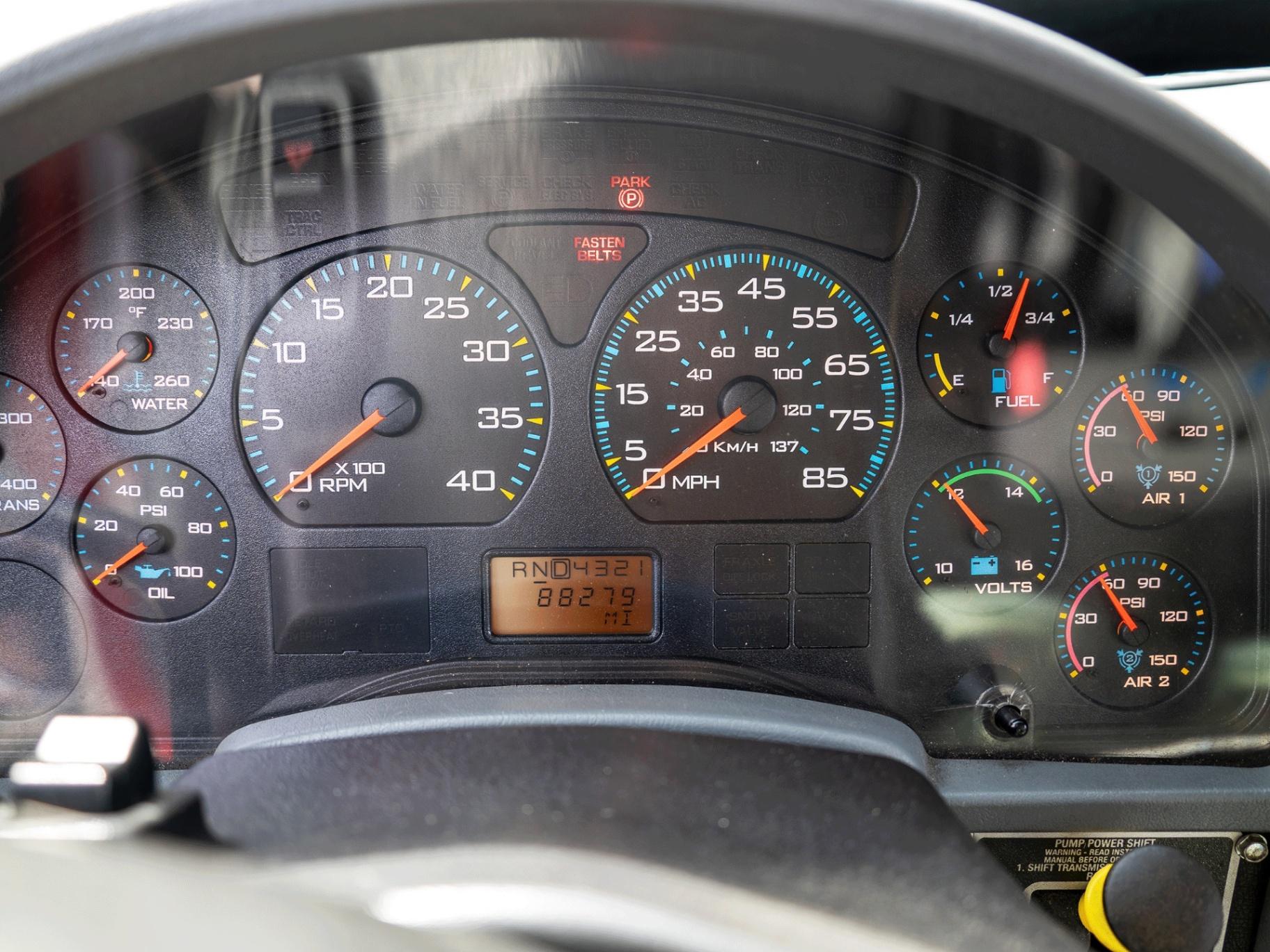 2006 E-One Freightliner Pumper - image 9