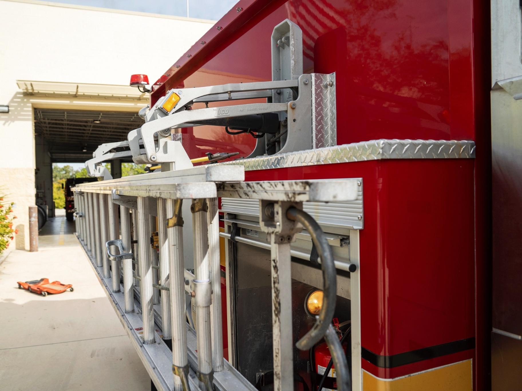 2006 E-One Freightliner Pumper - image 19