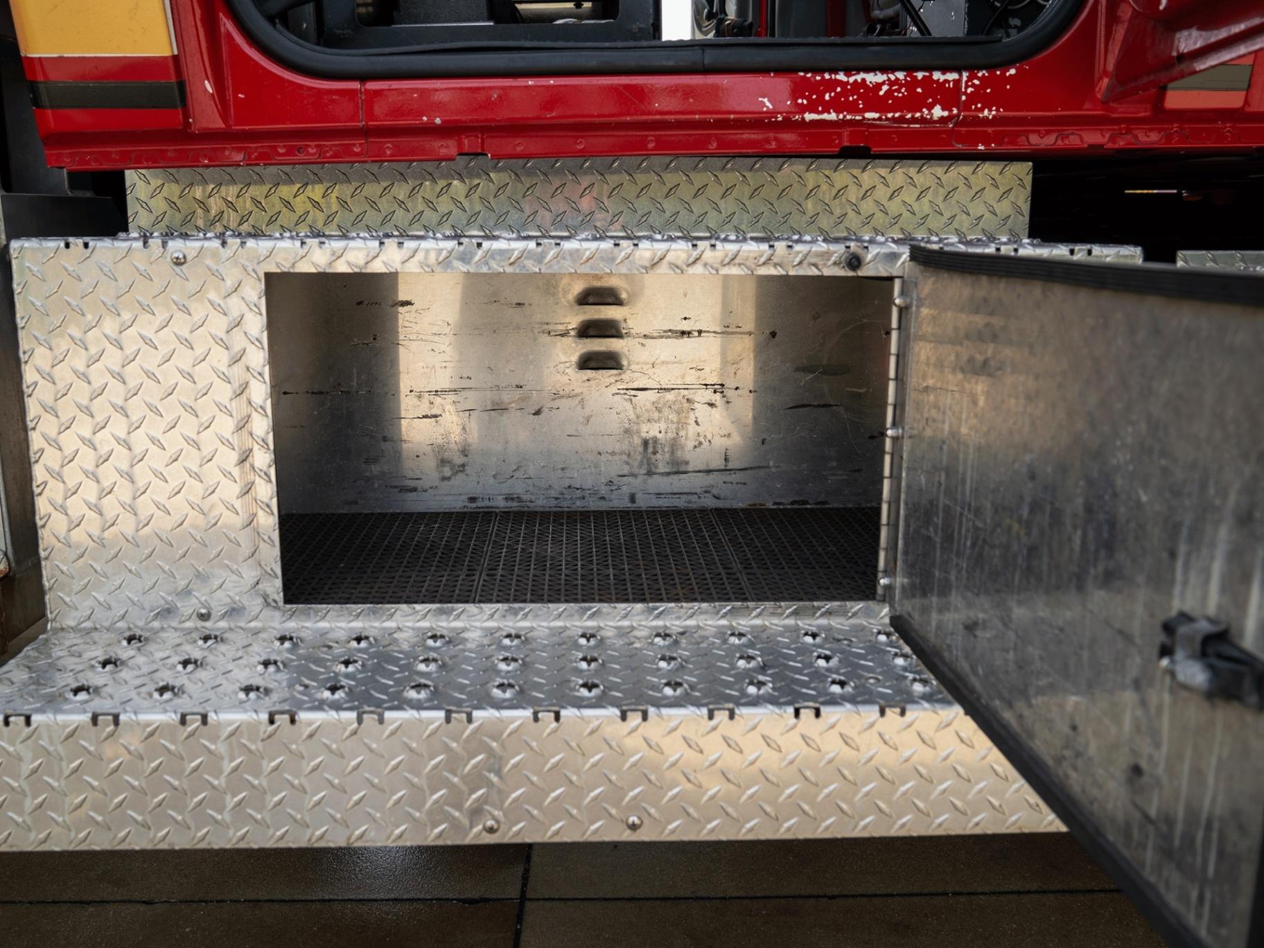 2006 E-One Freightliner Pumper - image 18