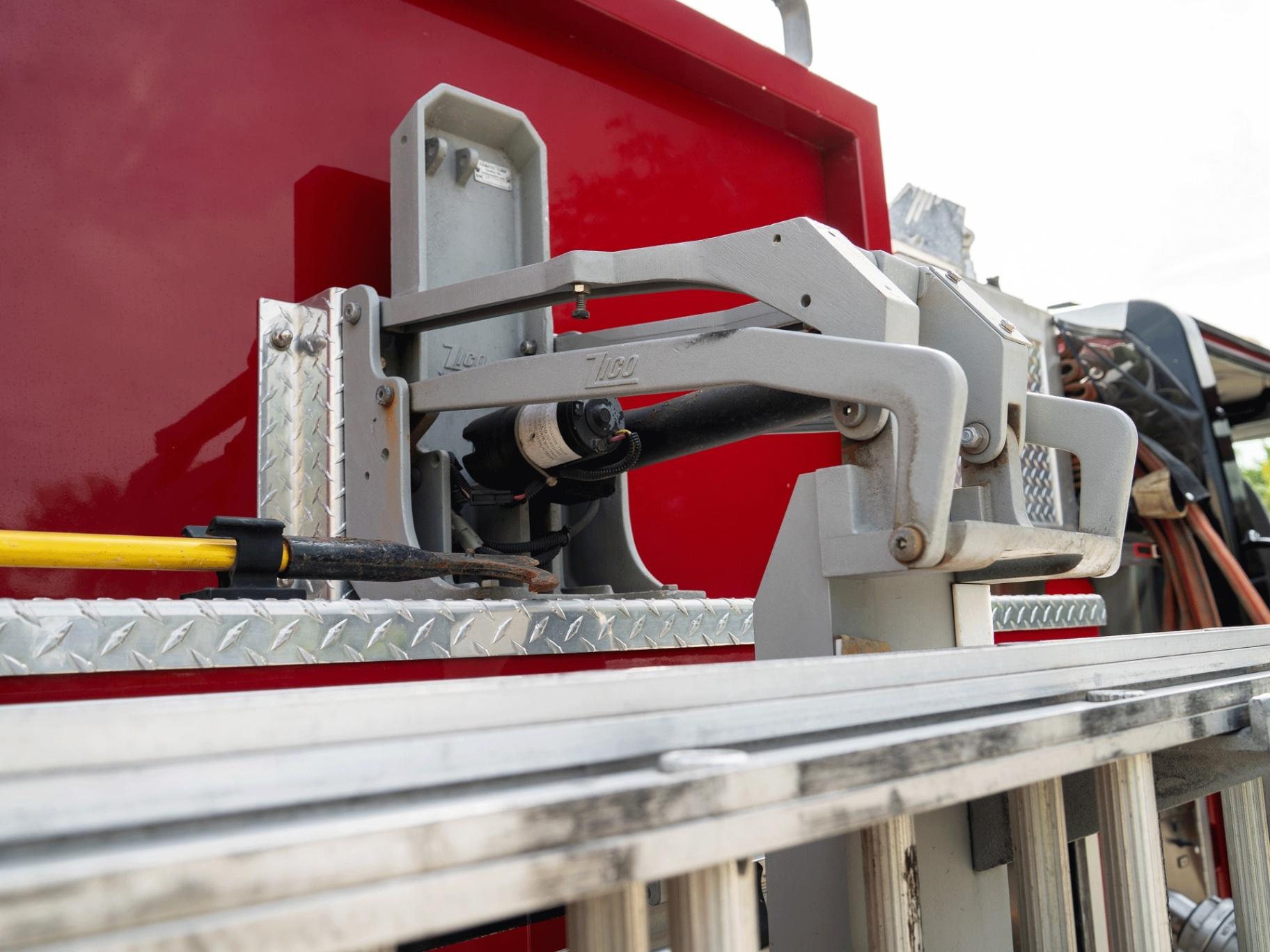 2006 E-One Freightliner Pumper - image 20