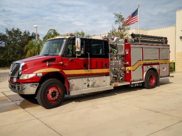 2006 E-One Freightliner Pumper - image 2