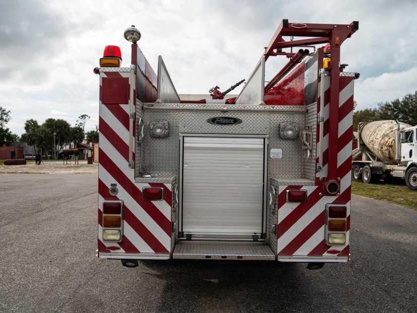 2004 Pierce Quantum Pumper — photo 5