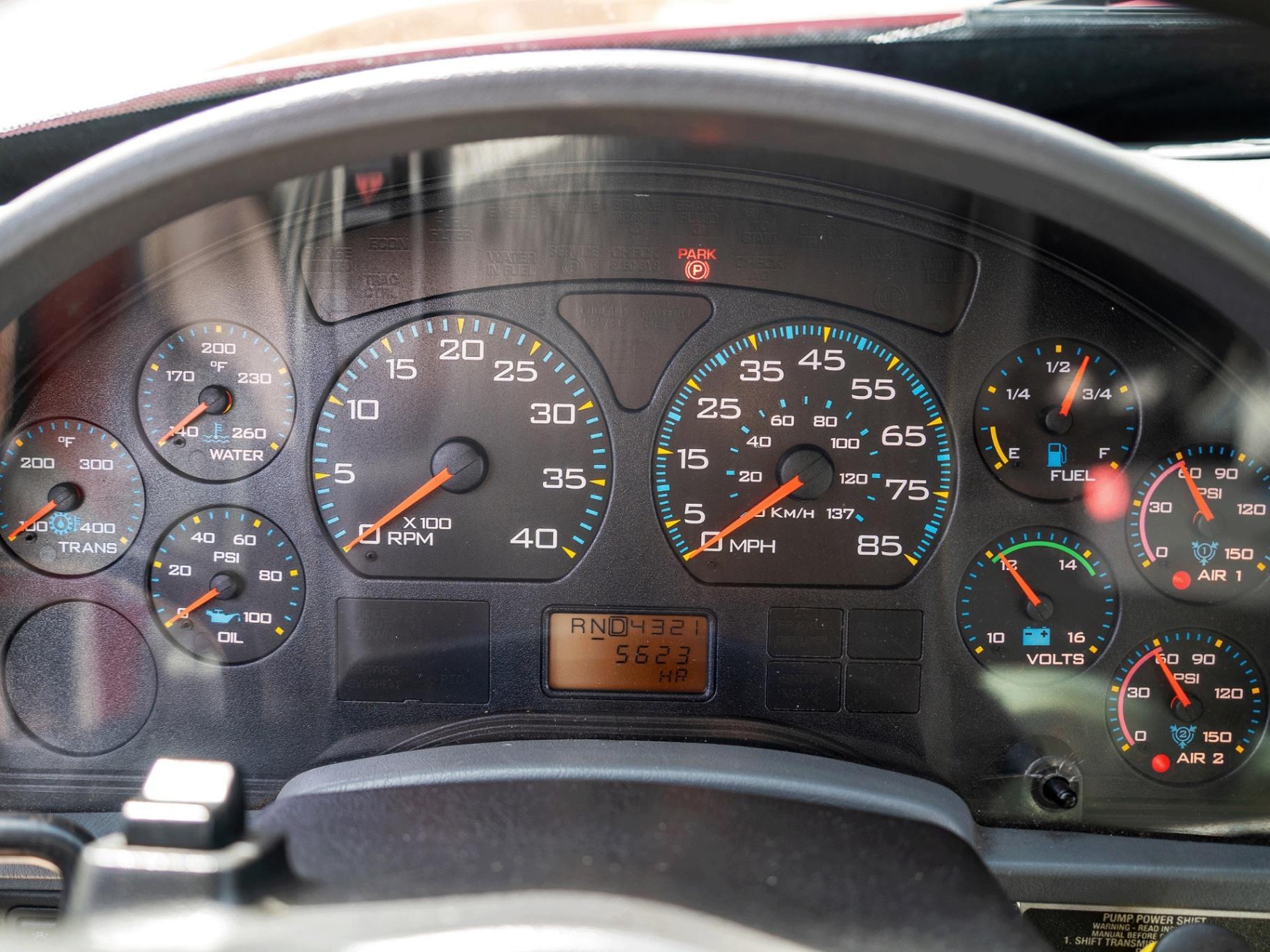 2006 E-One Freightliner Pumper - image 8