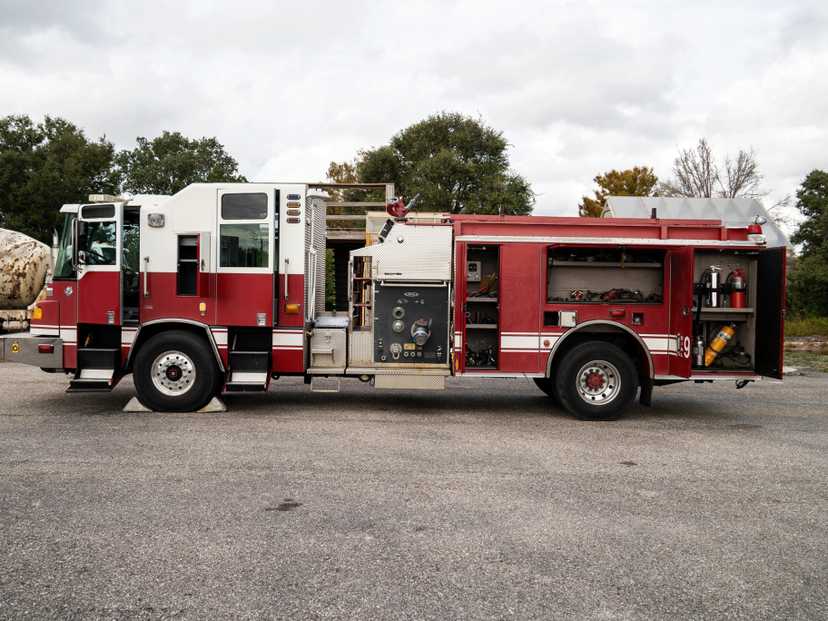 2004 Pierce Quantum Pumper — photo 4