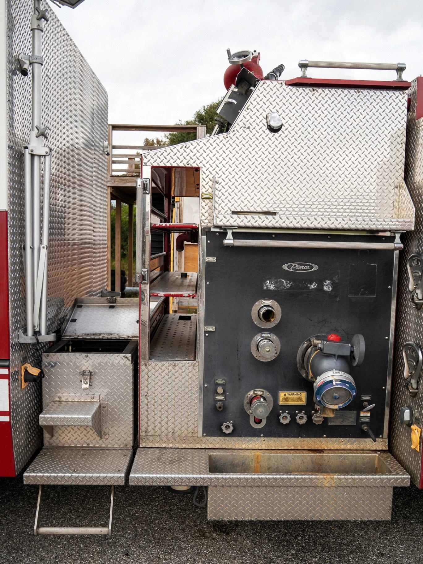 2004 Pierce Quantum Pumper - image 45