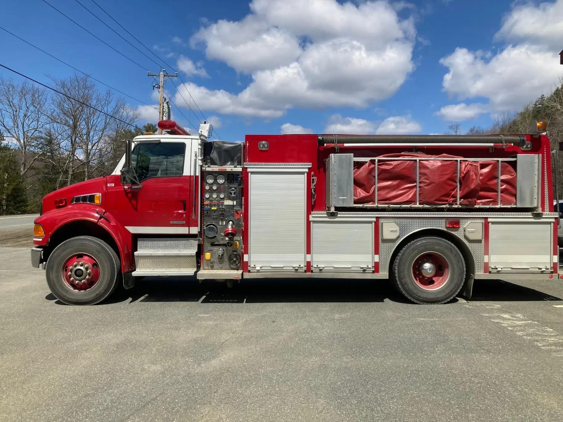 2003 Sterling Pumper - image 3