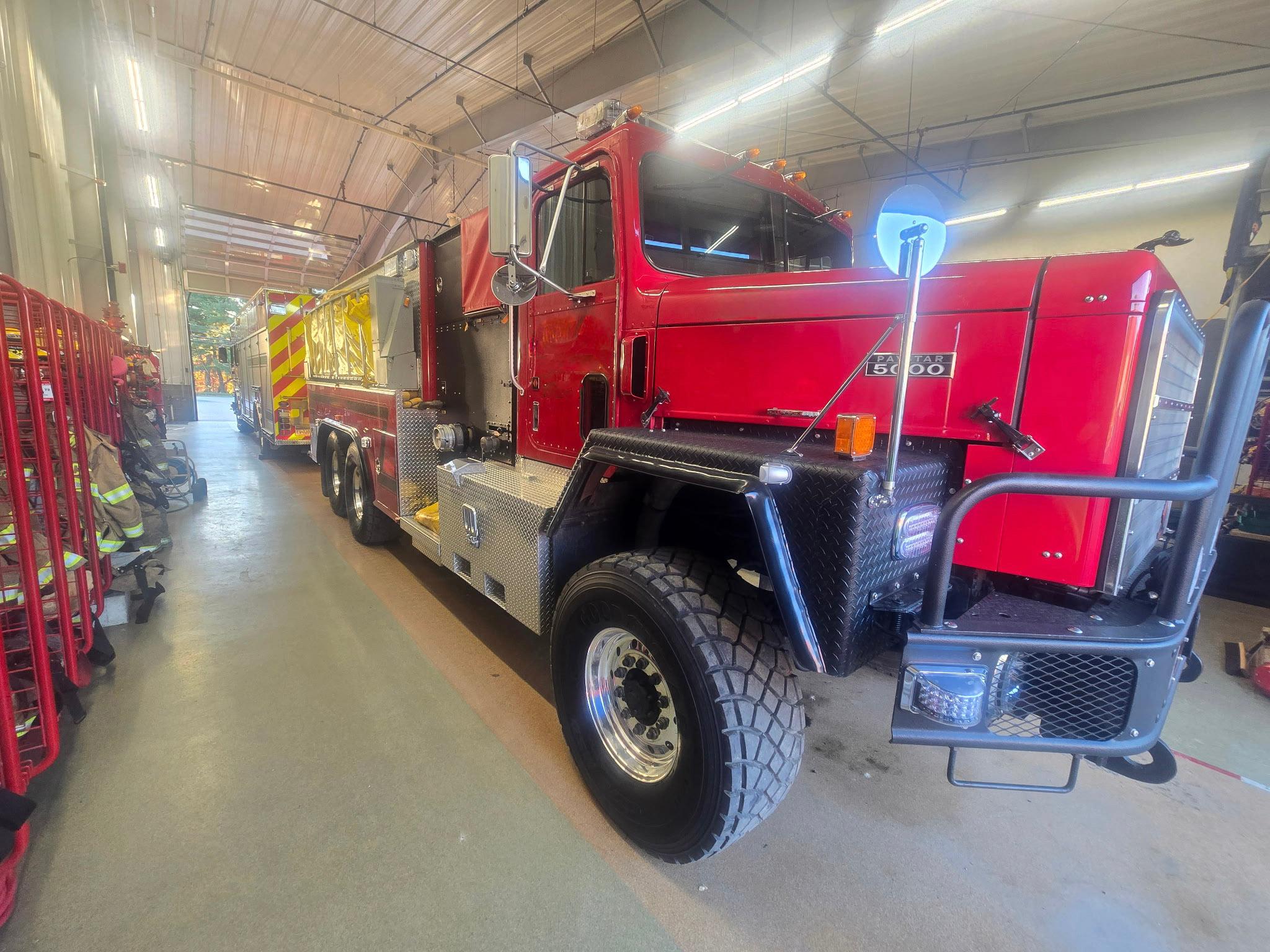 1987 KME International 4x4 Tanker - image 3