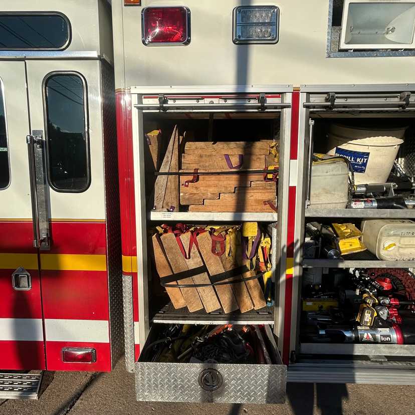 1994 Custom Fire HME Heavy Rescue — photo 7