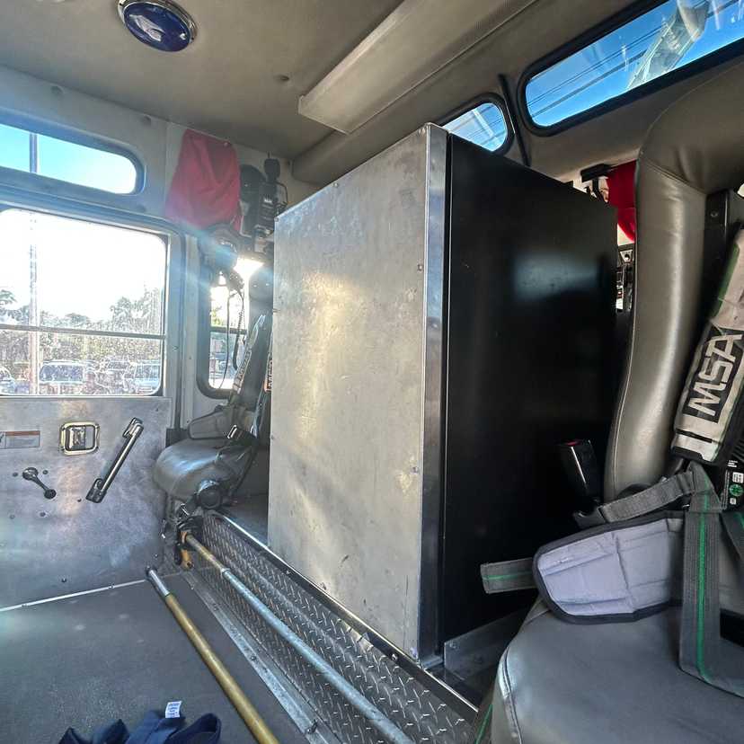 1994 Custom Fire HME Heavy Rescue — photo 8