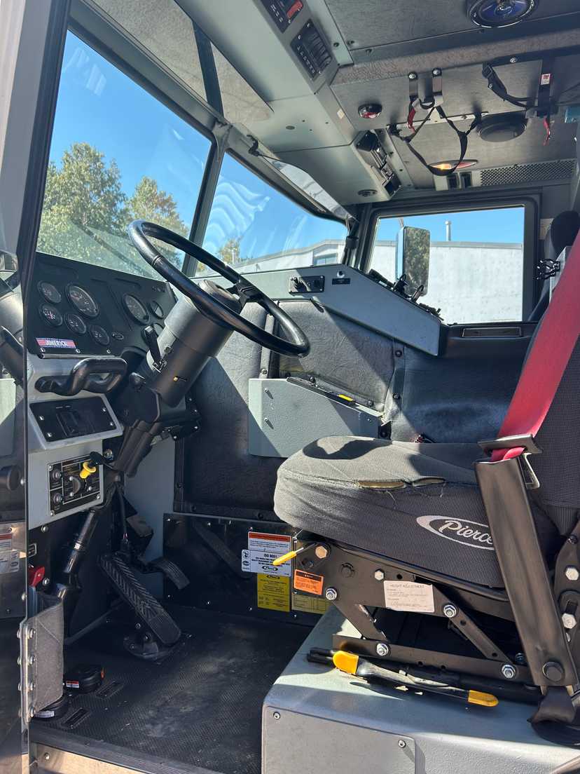 2005 Pierce Arrow XT Fire Engine — photo 8