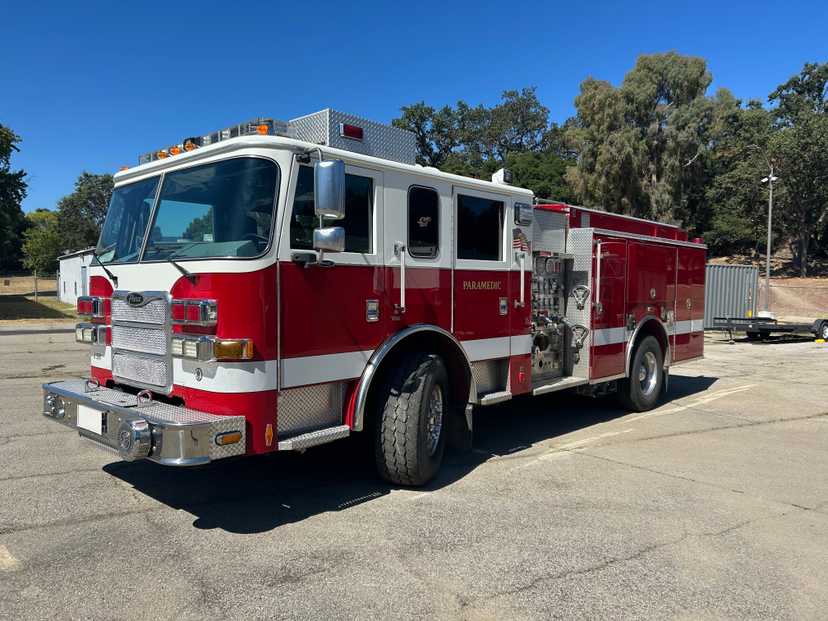 2005 Pierce Arrow XT Fire Engine — photo 2