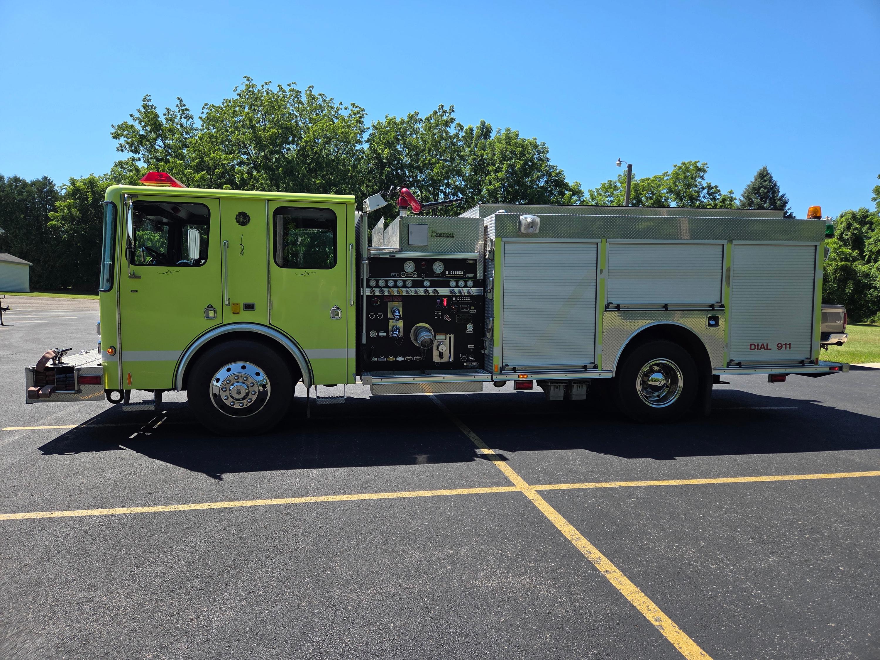 2001 Central States HME Pumper - image 2