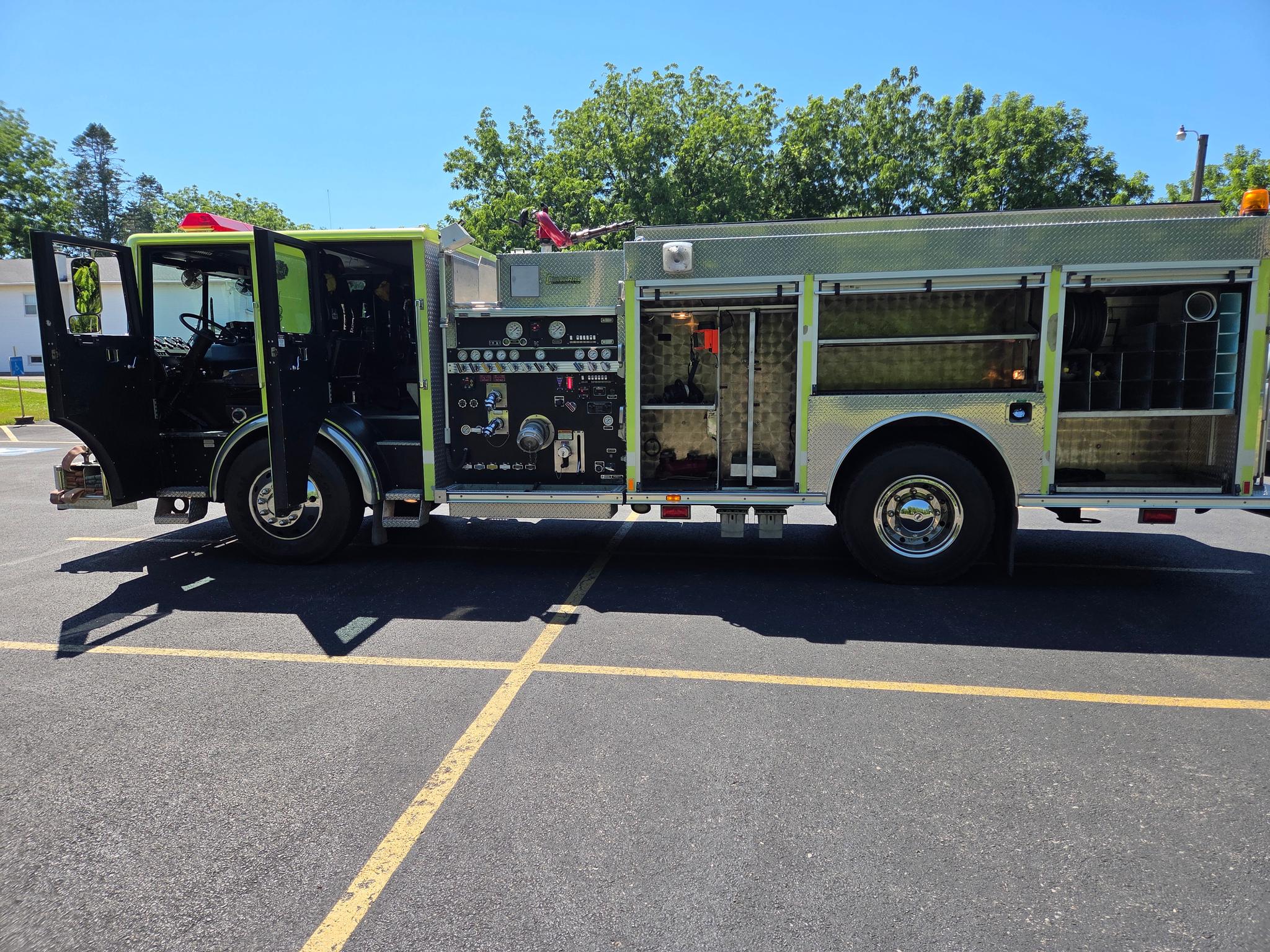 2001 Central States HME Pumper - image 4