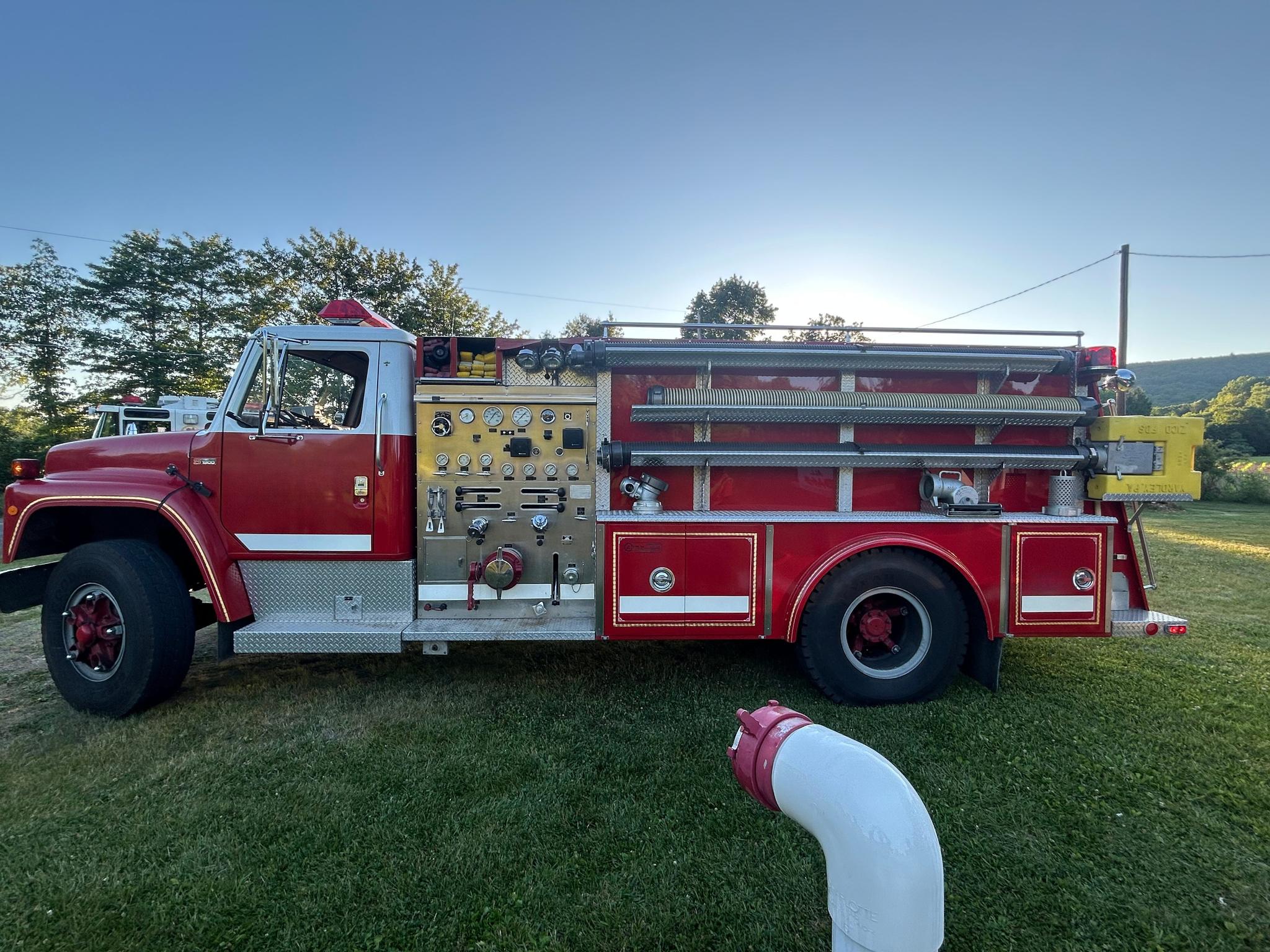 1983 4 Guys International Pumper - image 4