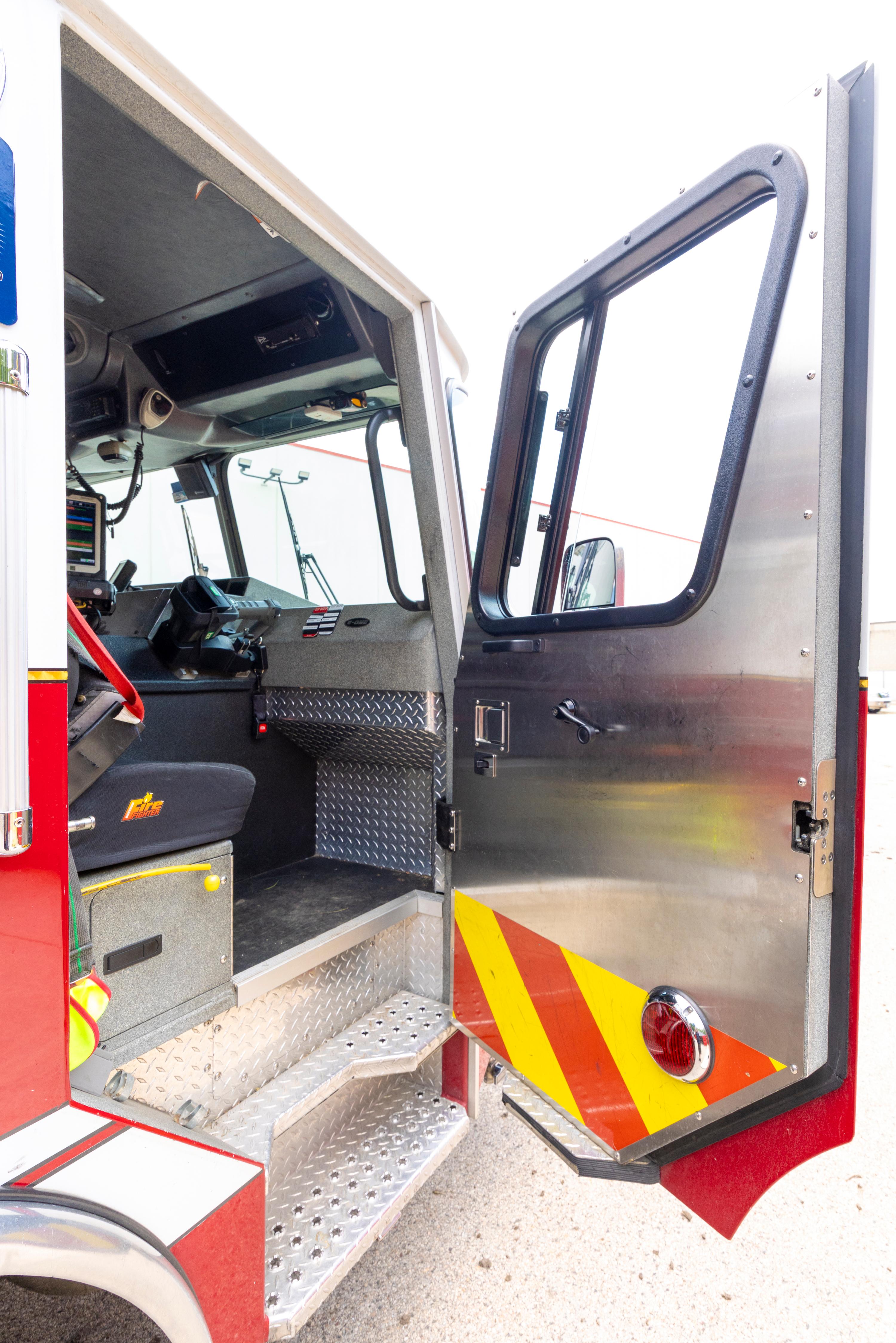 2012 E-One eMax Pumper - image 77