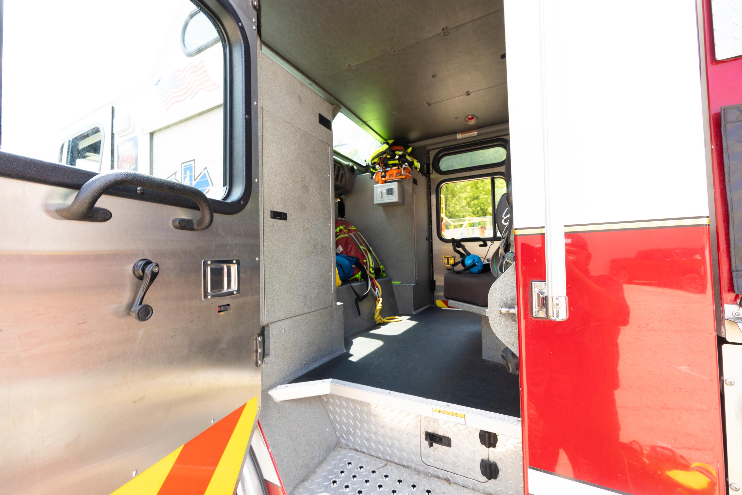 2012 E-One eMax Pumper - image 33