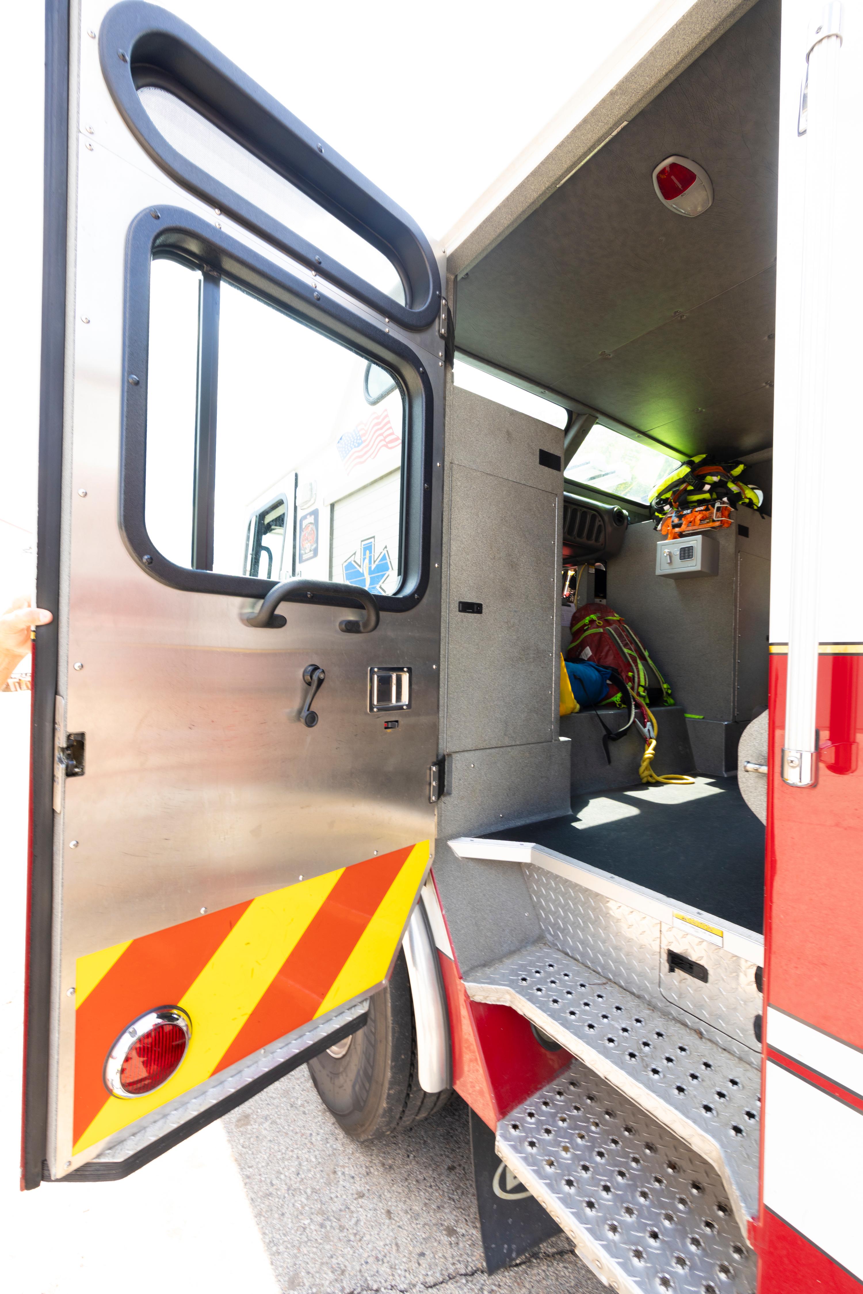 2012 E-One eMax Pumper - image 34