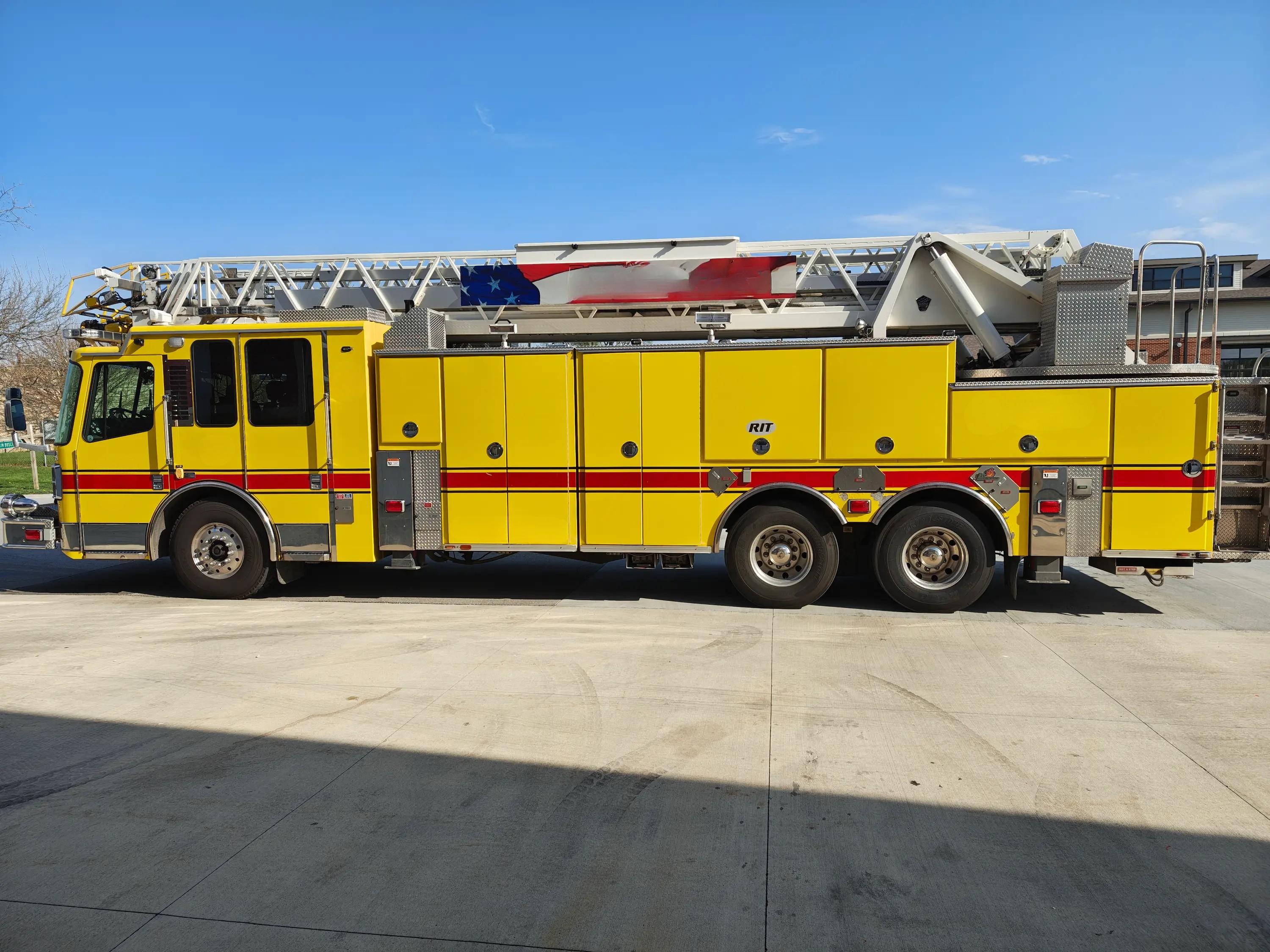 2013 Ferrara Igniter 107' Aerial - image 9