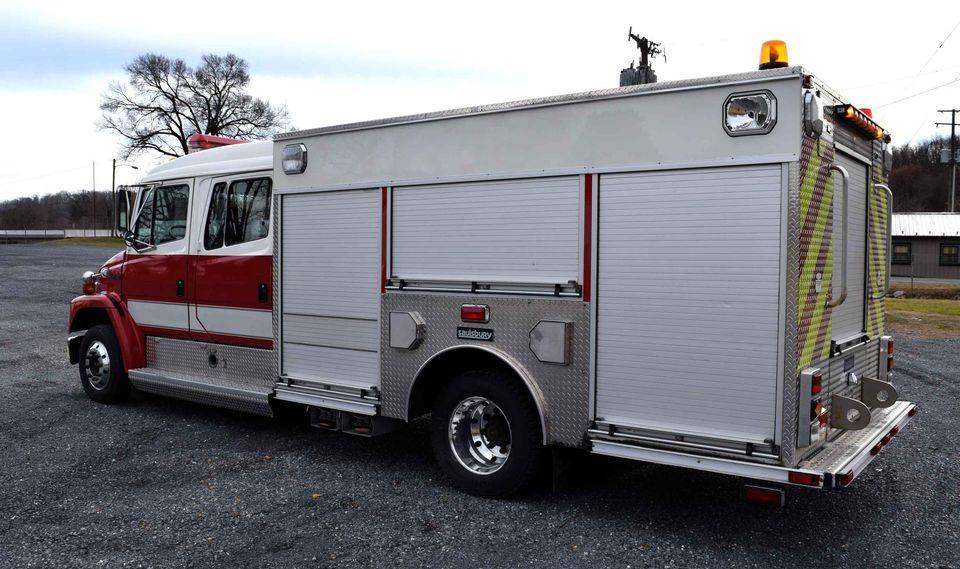 2001 Freightliner FL60 Salisbury Rescue - image 5