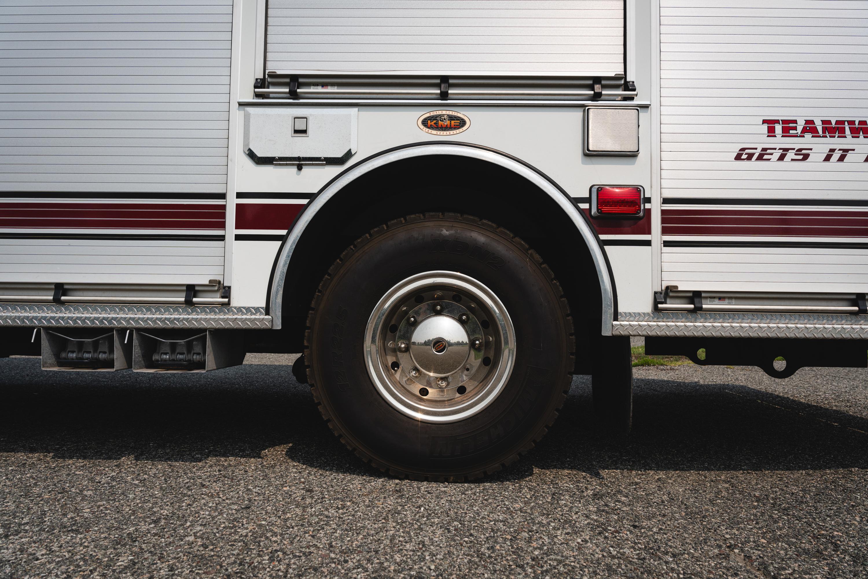 2000 KME Heavy Rescue - image 17