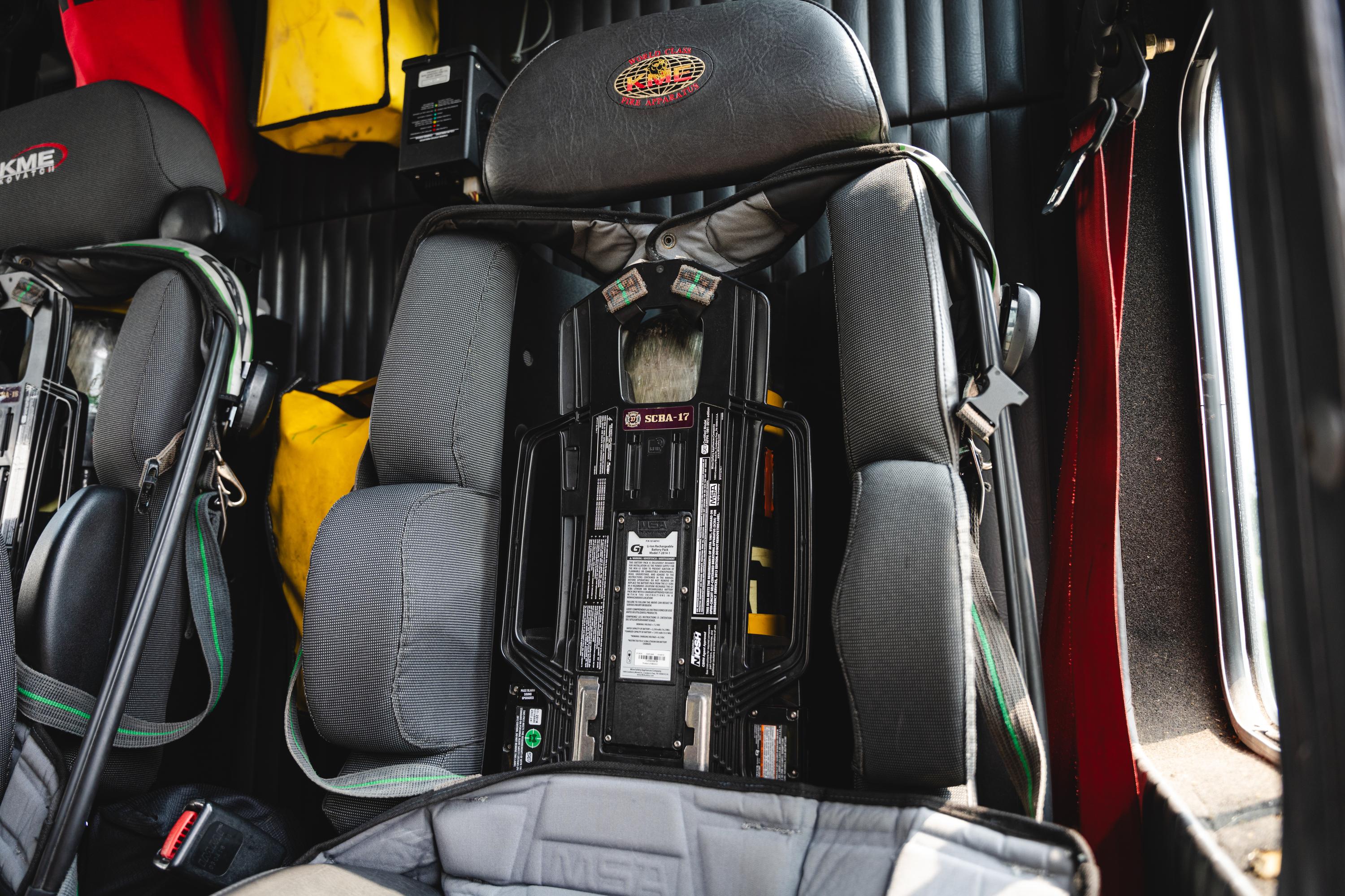2000 KME Heavy Rescue - image 40