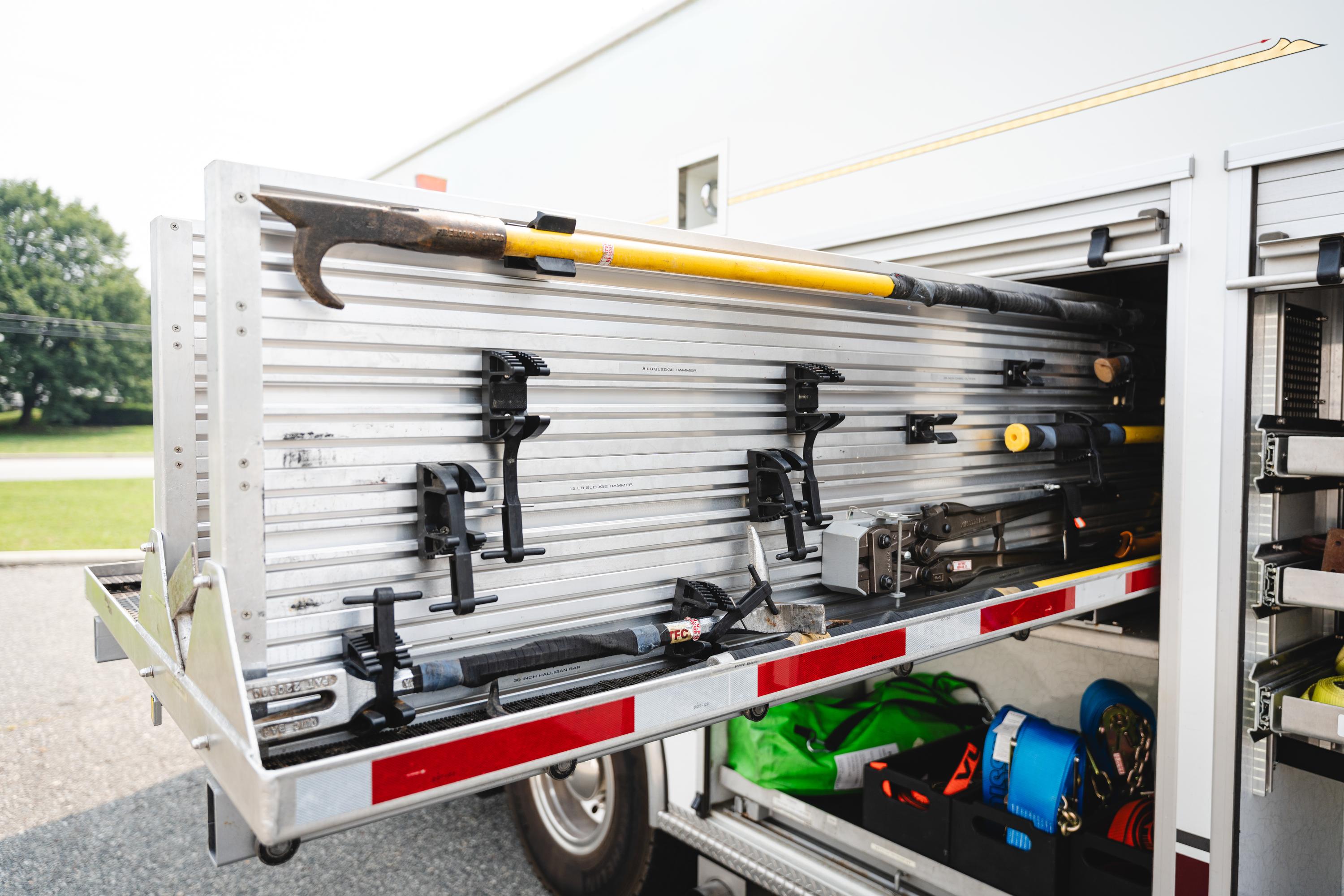 2000 KME Heavy Rescue - image 4
