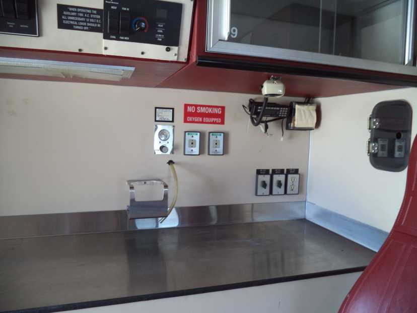 1995 Road Rescue Freightliner Type I Ambulance — photo 7