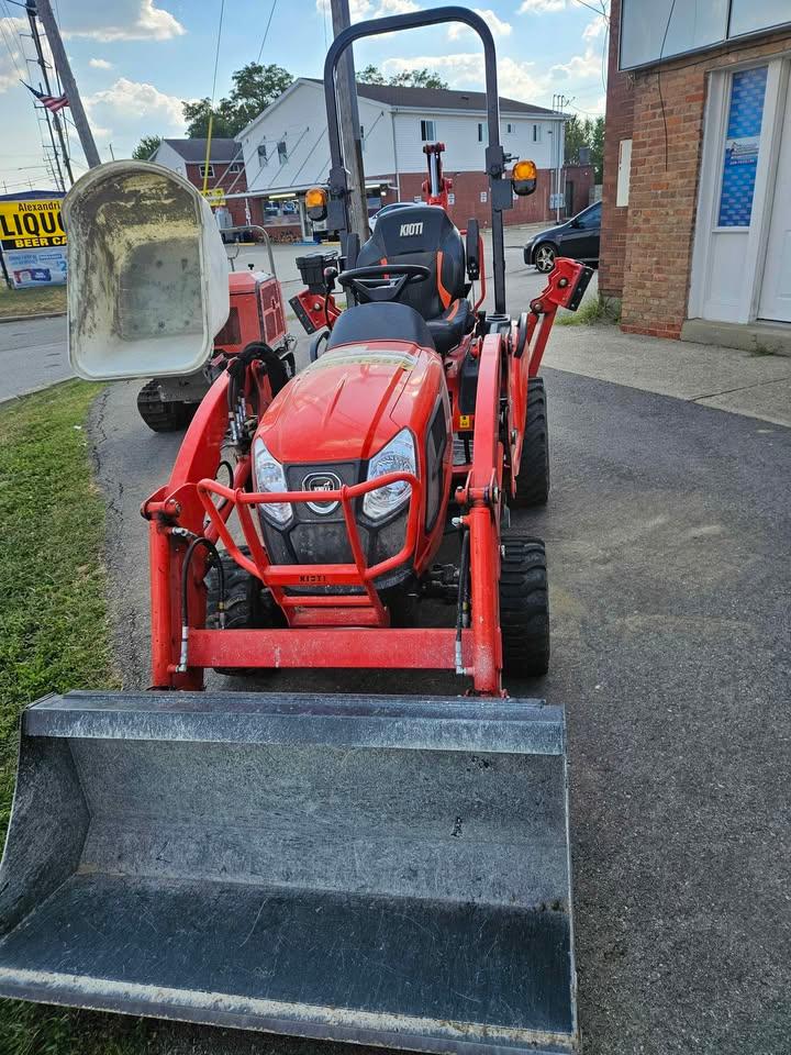 2025 Kioti 2420 Tractor - image 2