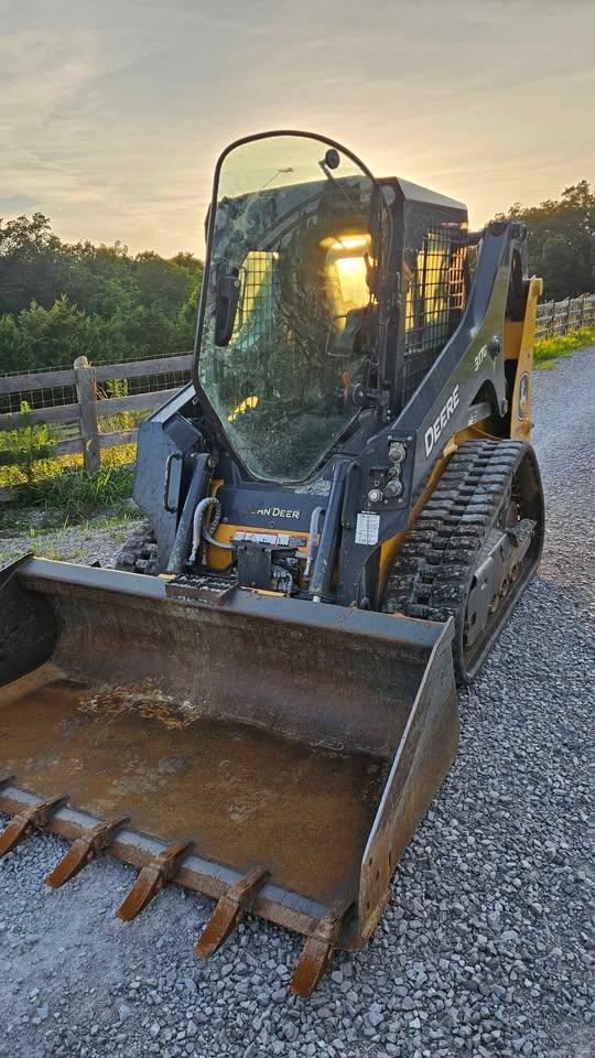 2025 John Deere 317G Skid Steer - image 2