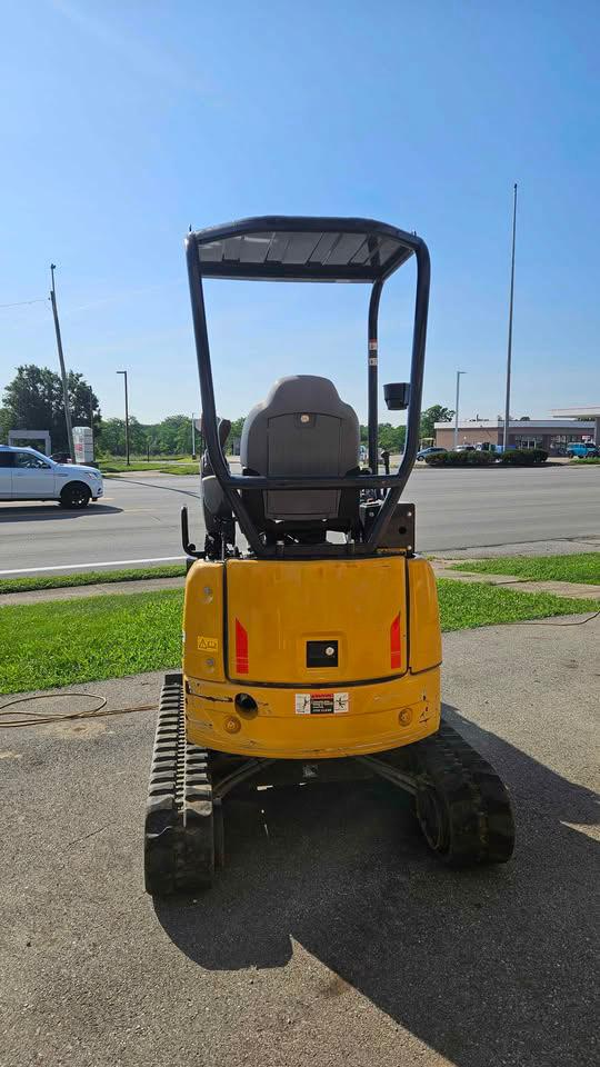 2025 John Deere 17G Mini Excavator - image 7