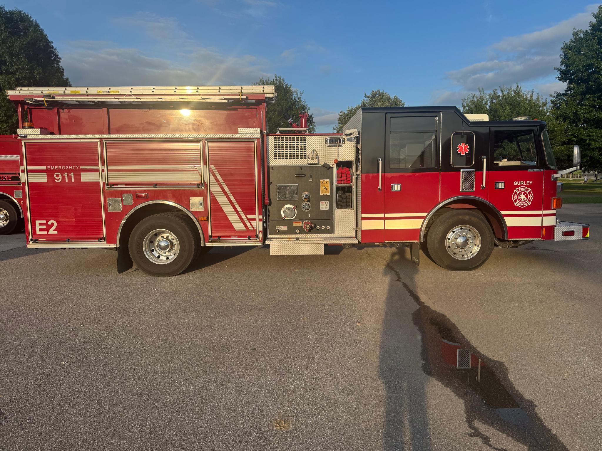 2001 Pierce Enforcer Pumper - image 2