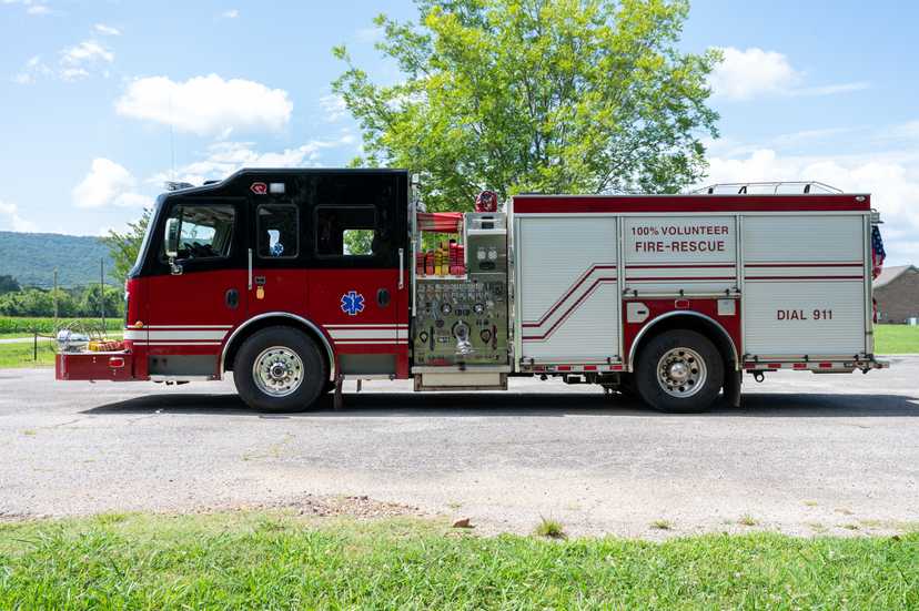 2012 Rosenbauer Pumper — photo 3