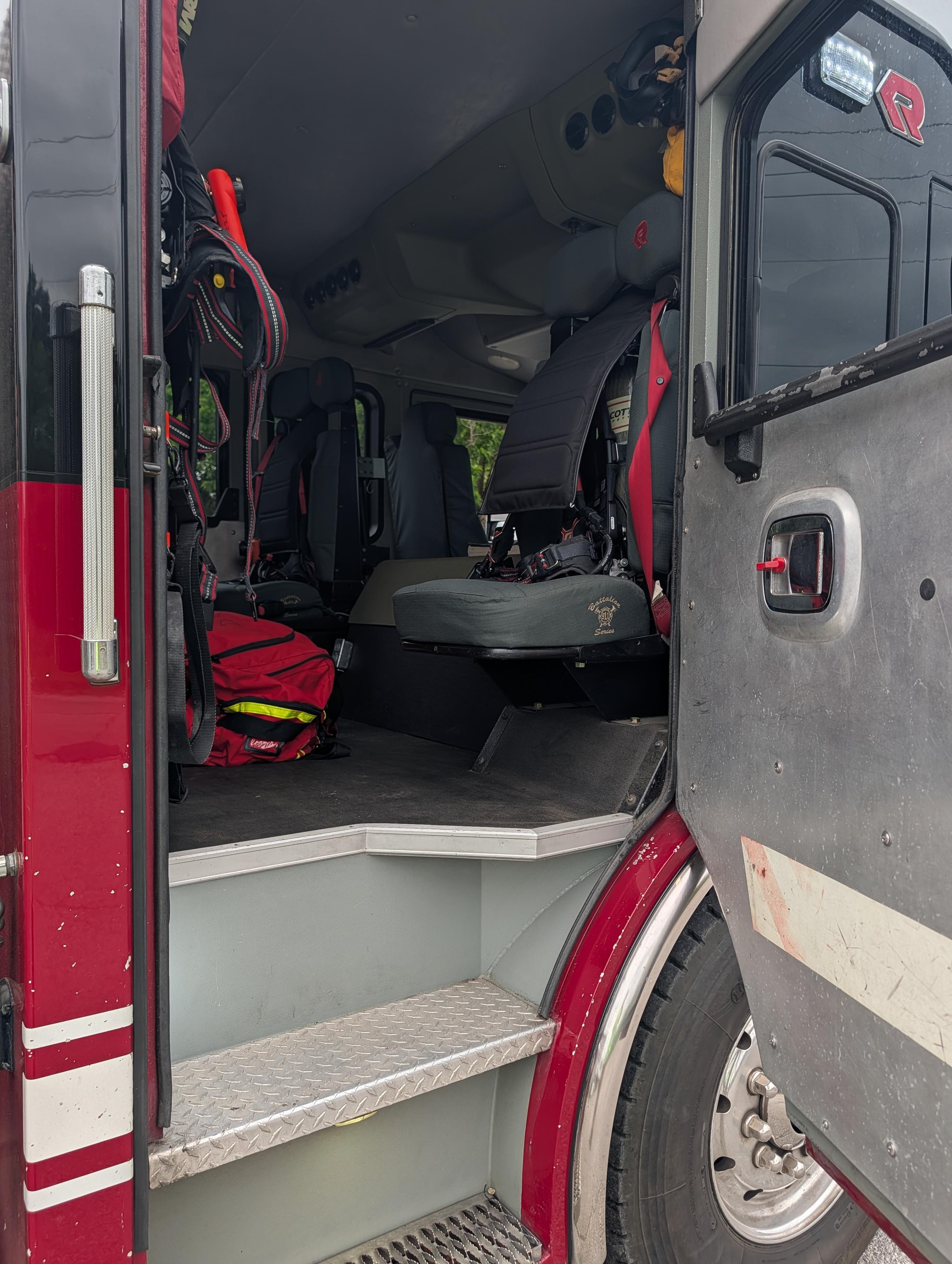 2012 Rosenbauer Pumper - image 33